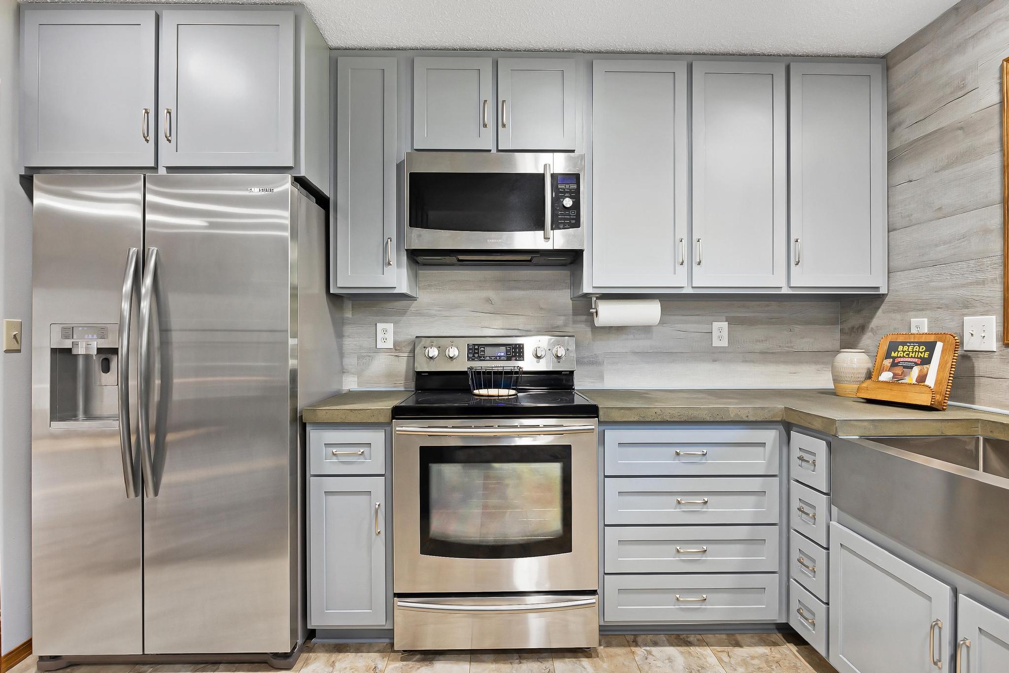 COUNTRYVIEW ESTATES 1ST ADDN - Residential