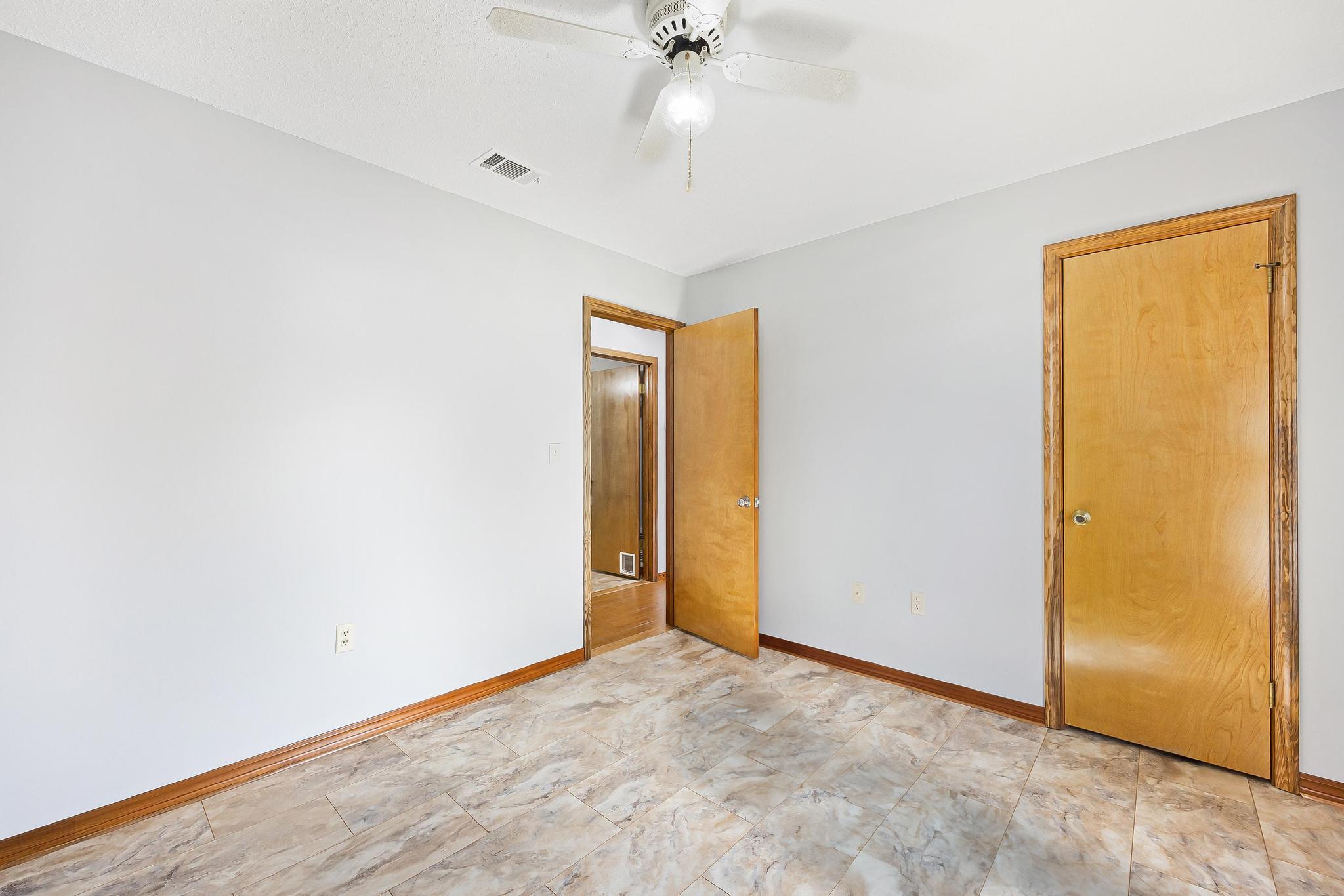 COUNTRYVIEW ESTATES 1ST ADDN - Residential