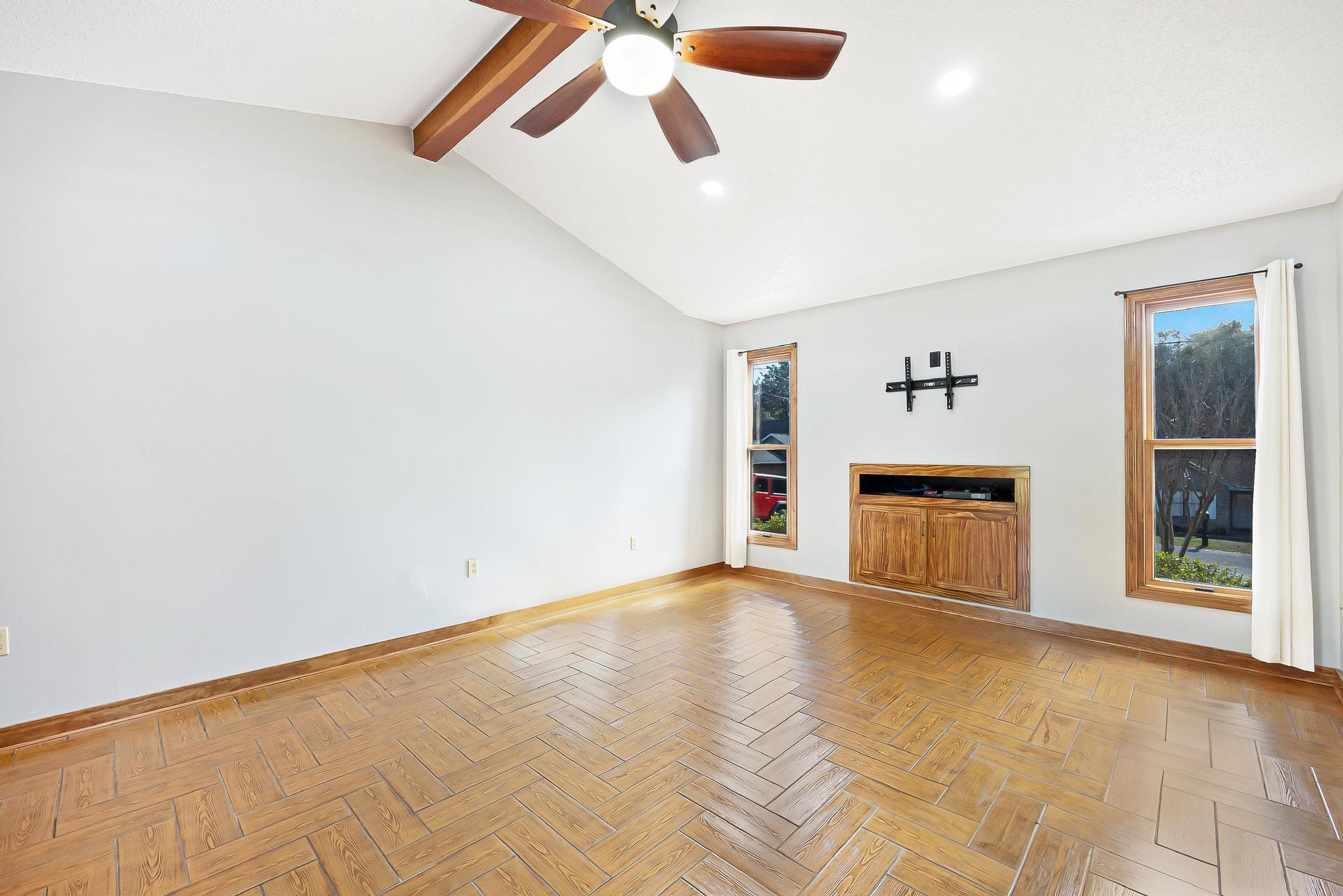 COUNTRYVIEW ESTATES 1ST ADDN - Residential