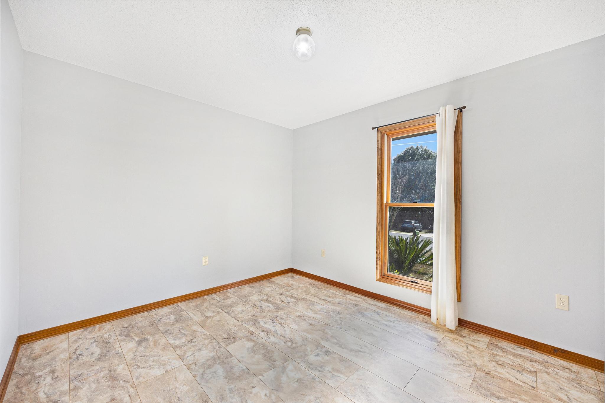 COUNTRYVIEW ESTATES 1ST ADDN - Residential