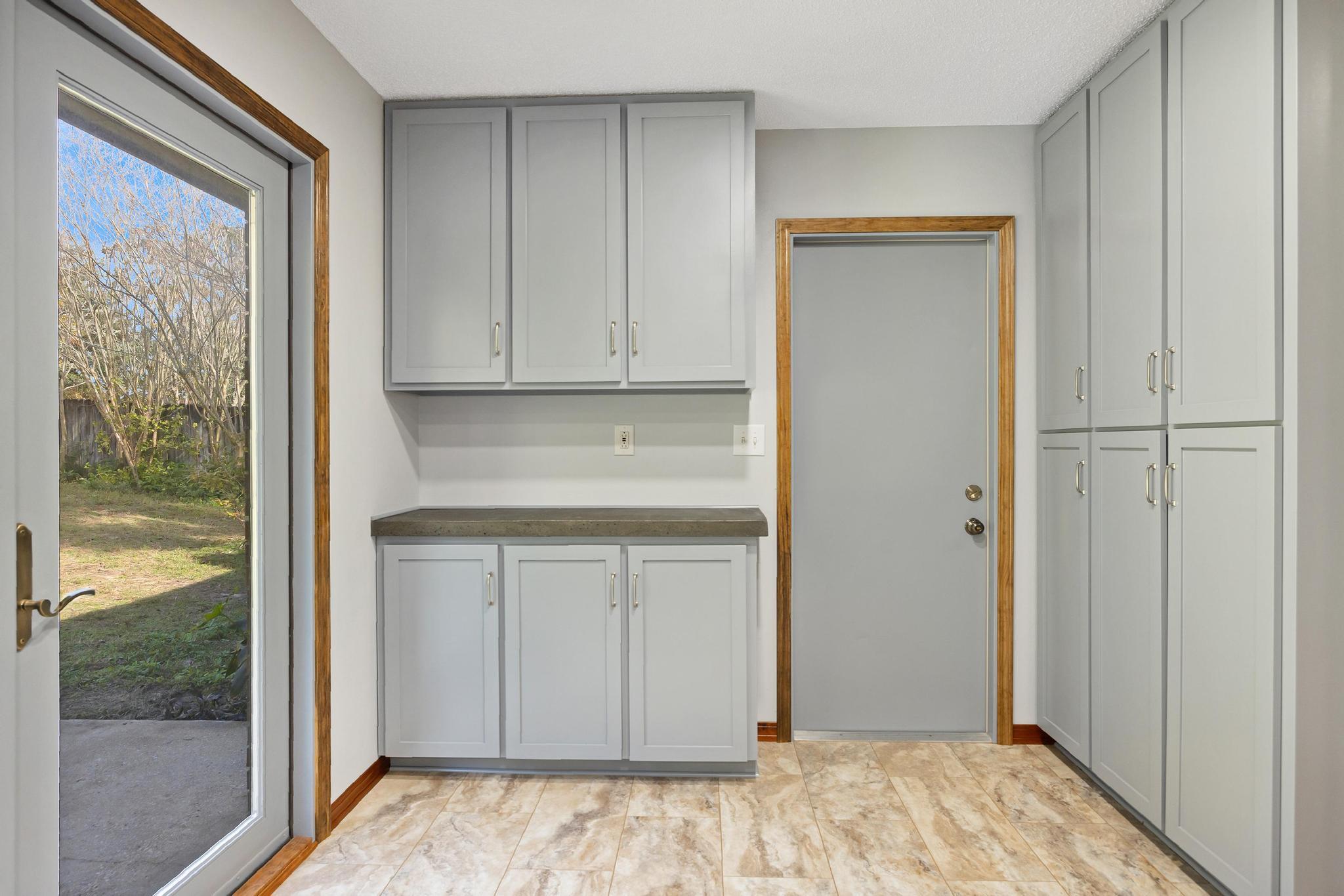 COUNTRYVIEW ESTATES 1ST ADDN - Residential