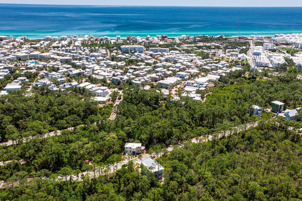 TREETOP VILLAGE - Land