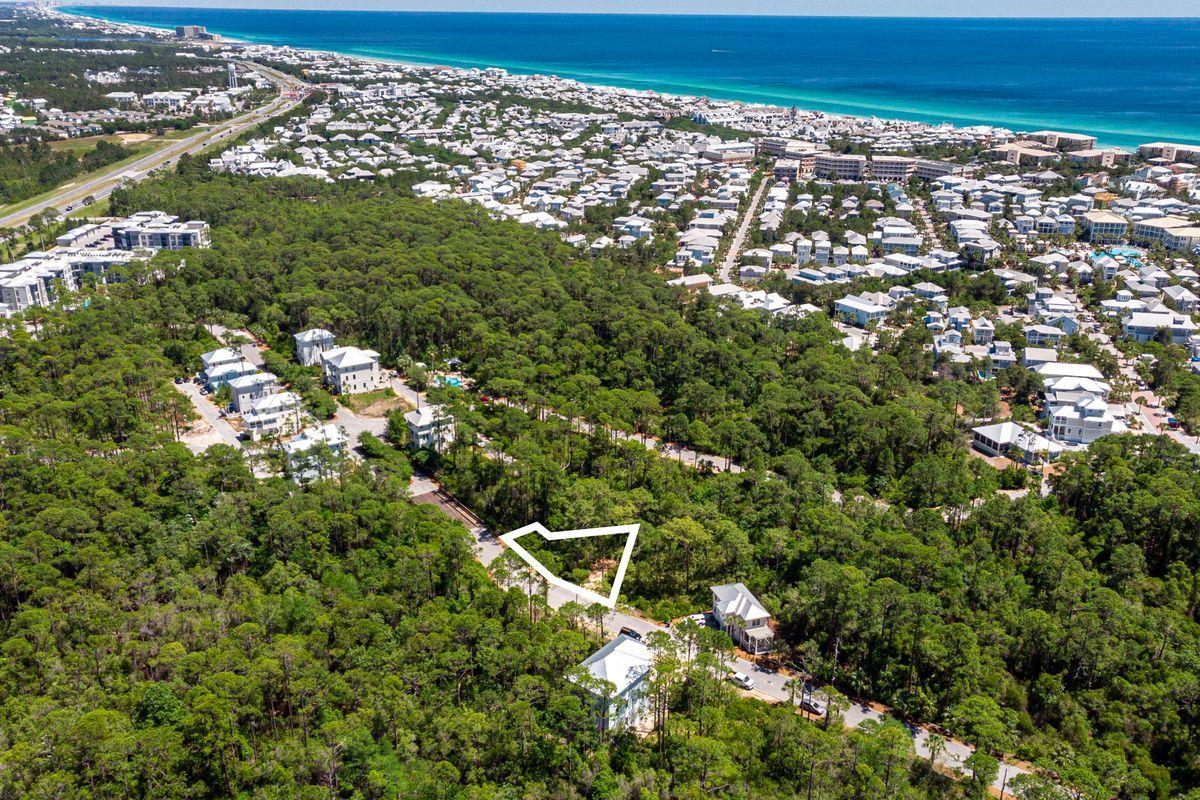 TREETOP VILLAGE - Land