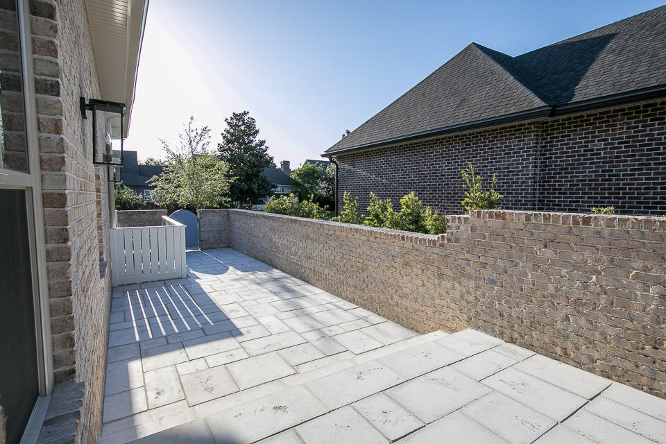 KELLY PLANTATION - Residential