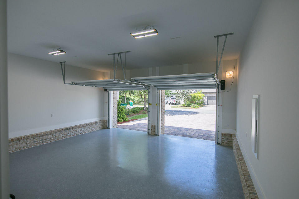 KELLY PLANTATION - Residential