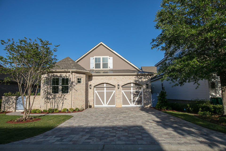 KELLY PLANTATION - Residential