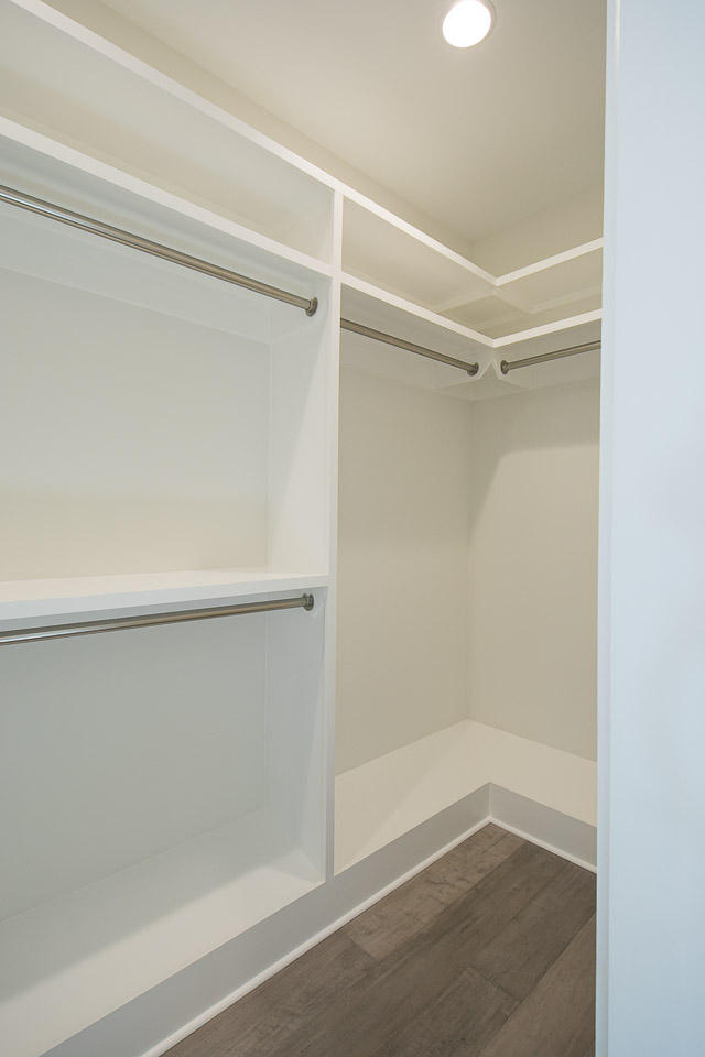 KELLY PLANTATION - Residential