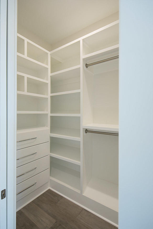 KELLY PLANTATION - Residential