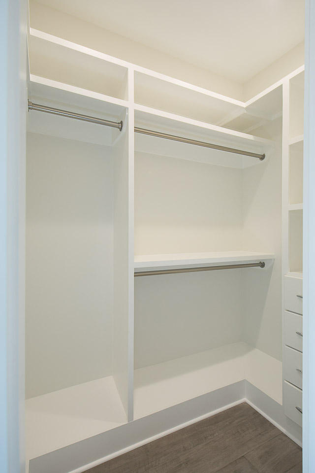 KELLY PLANTATION - Residential