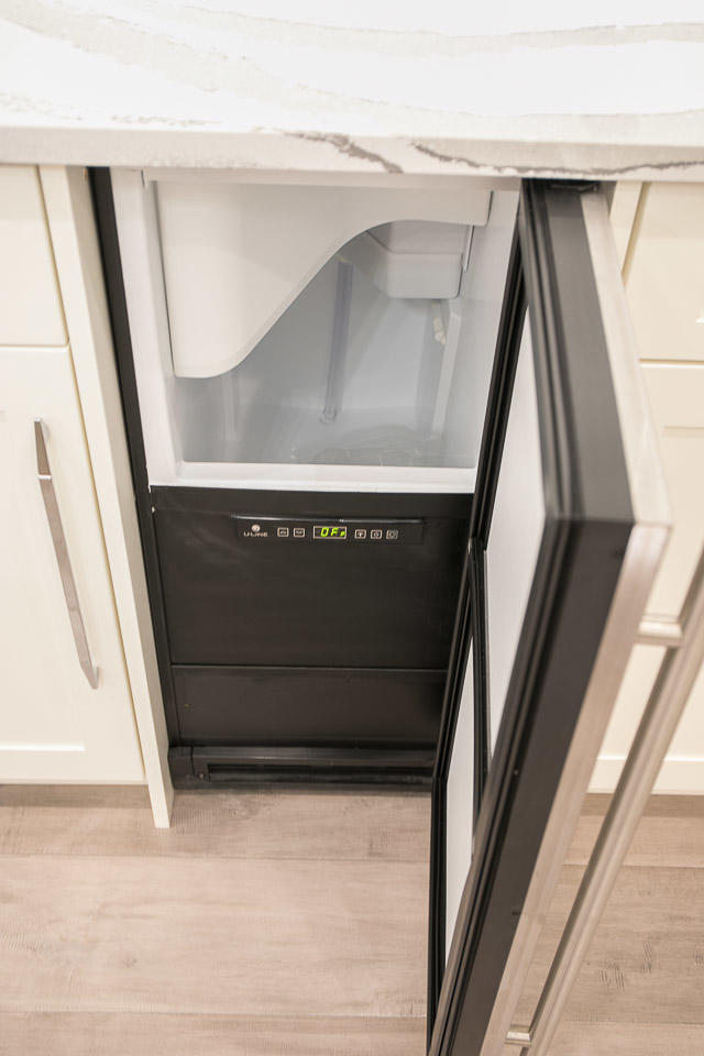 KELLY PLANTATION - Residential