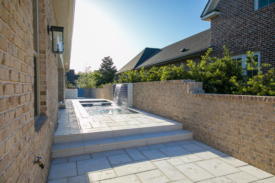 KELLY PLANTATION - Residential