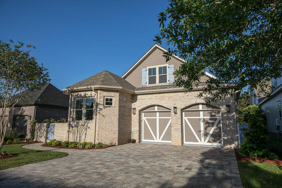 KELLY PLANTATION - Residential