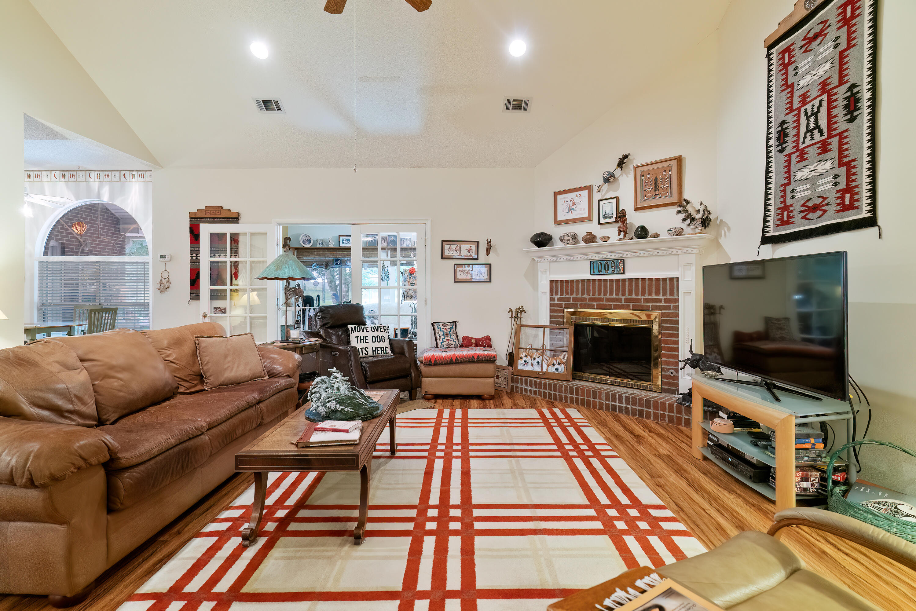 LAKESIDE EAST - Residential
