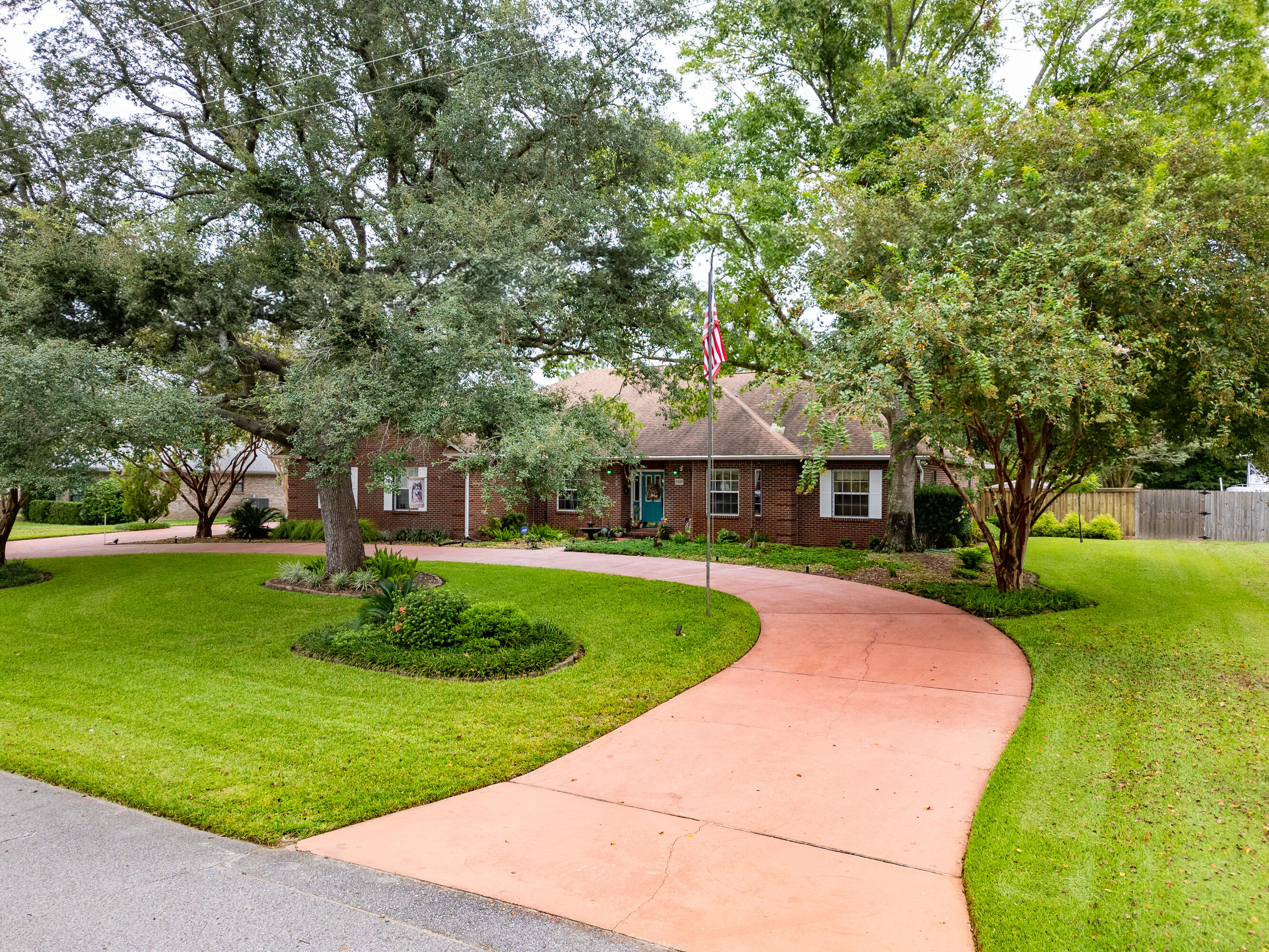 LAKESIDE EAST - Residential