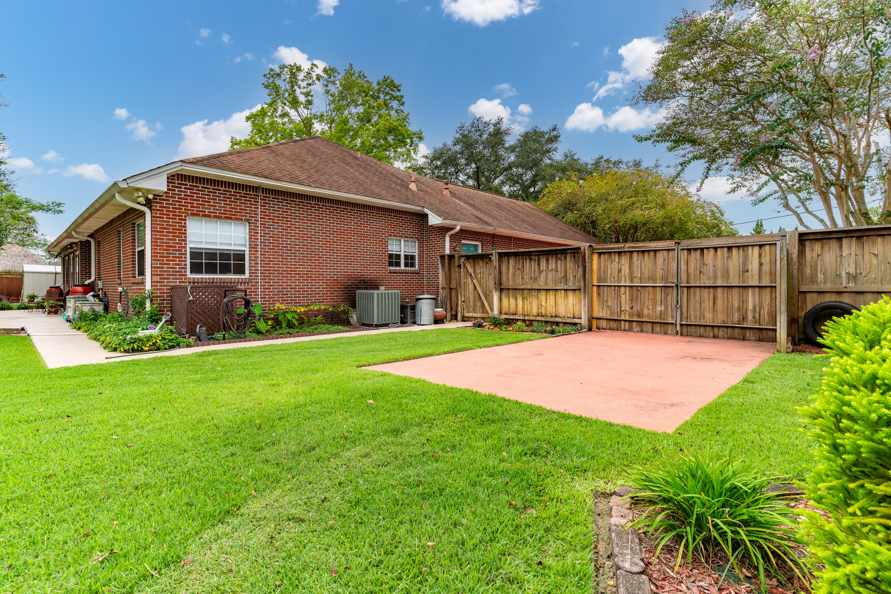 LAKESIDE EAST - Residential