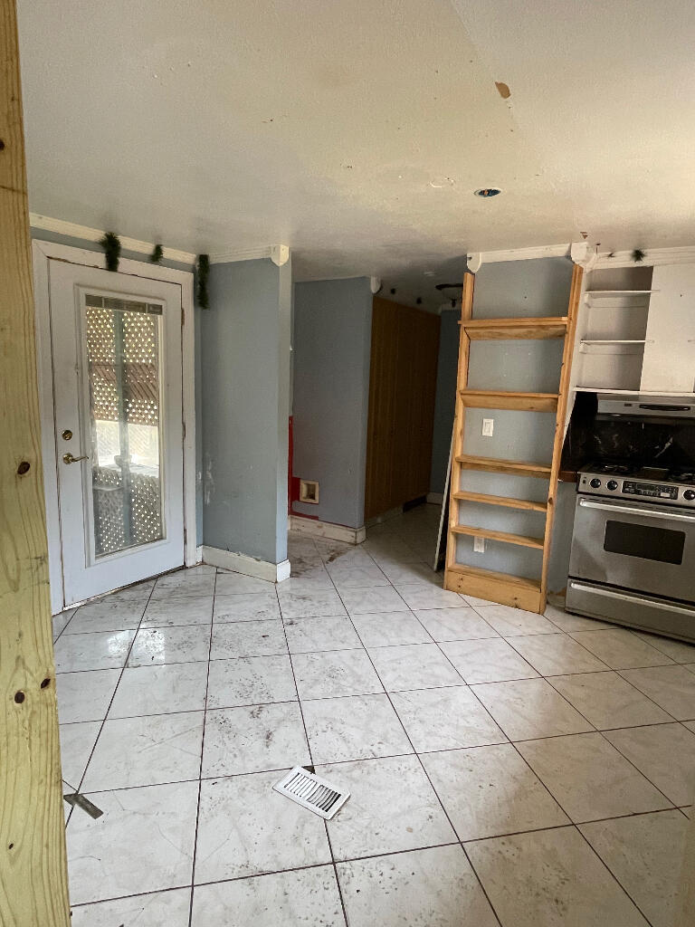 Meets & Bounds - Residential