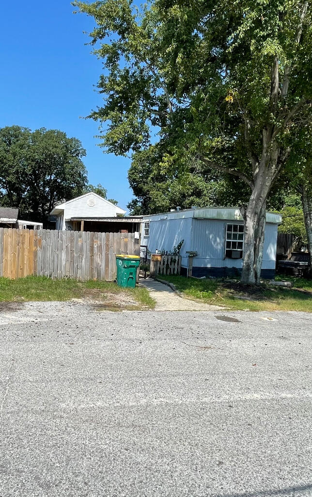 Meets & Bounds - Residential