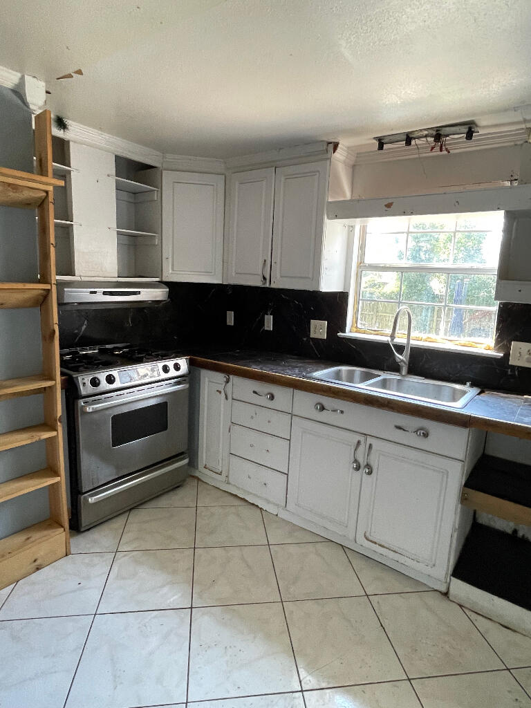 Meets & Bounds - Residential