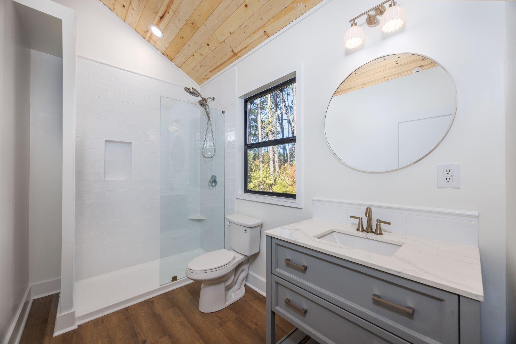 HAPPY HOLLOW - Residential