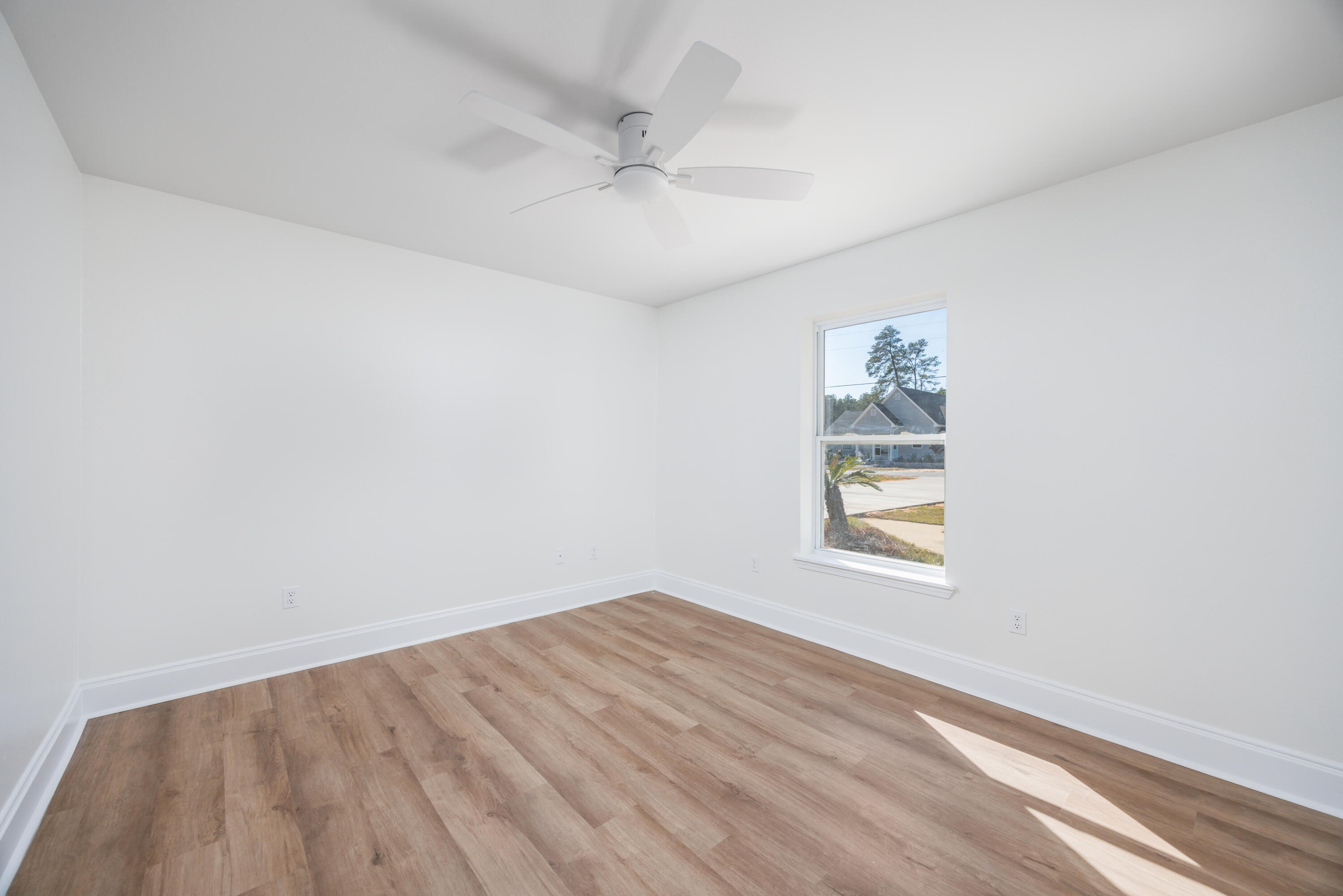 HAPPY HOLLOW - Residential