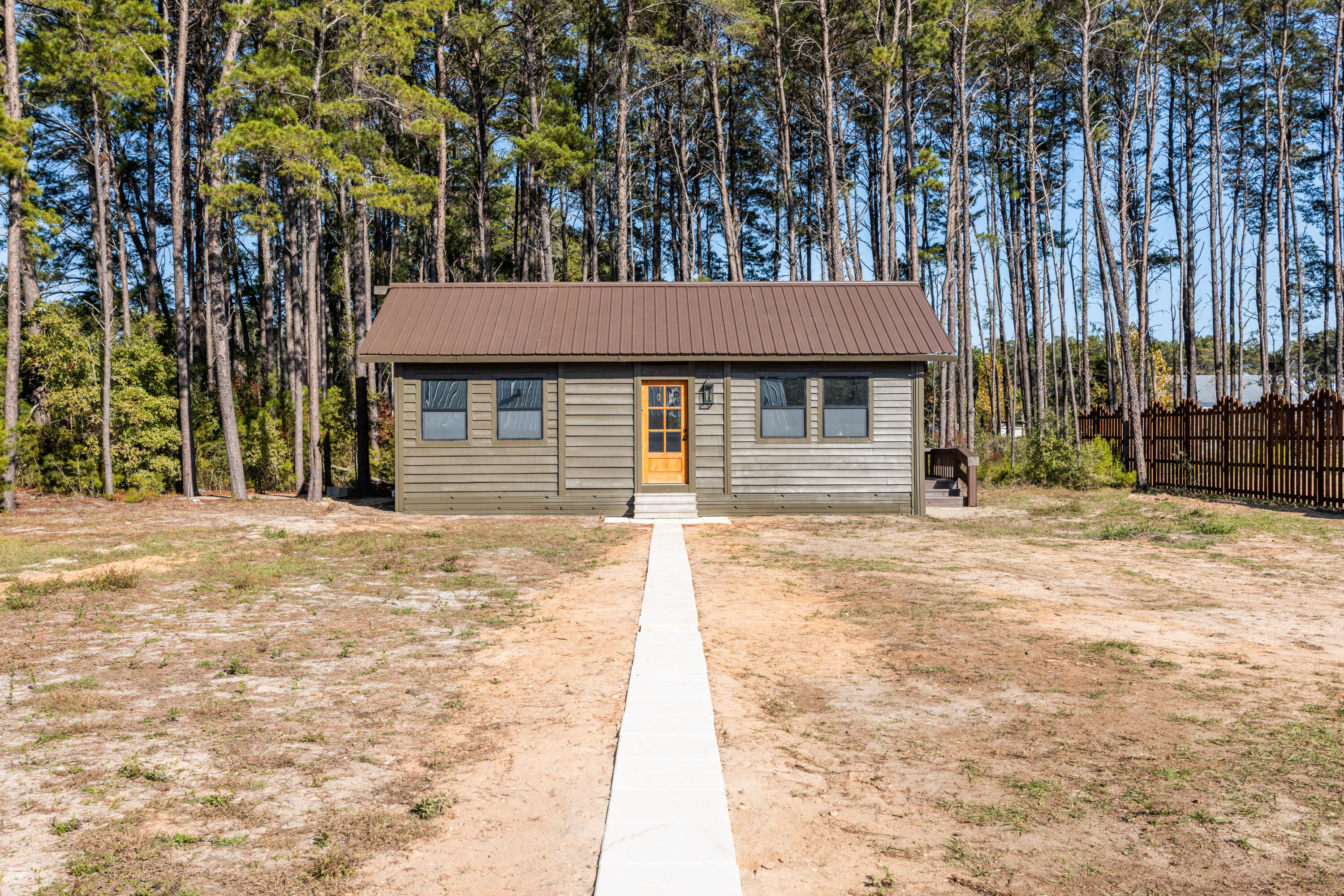 HAPPY HOLLOW - Residential