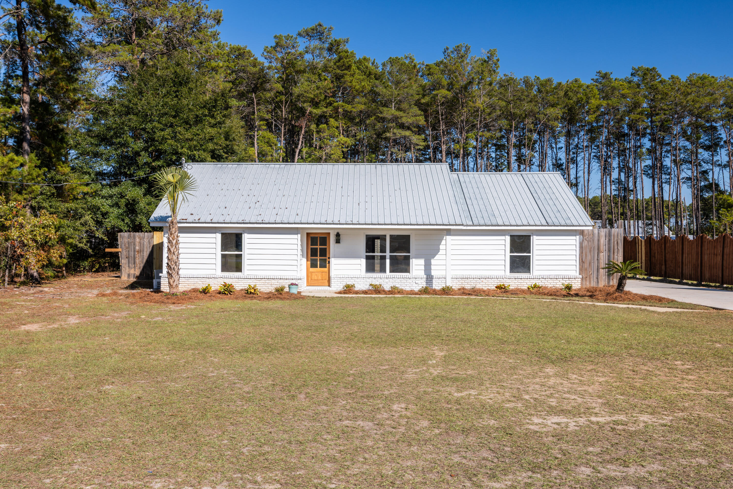 HAPPY HOLLOW - Residential