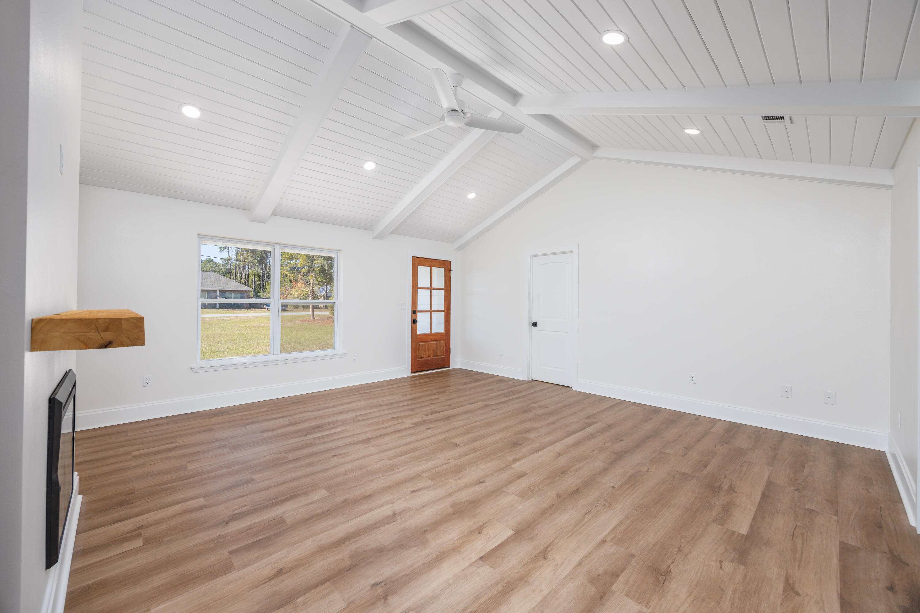 HAPPY HOLLOW - Residential