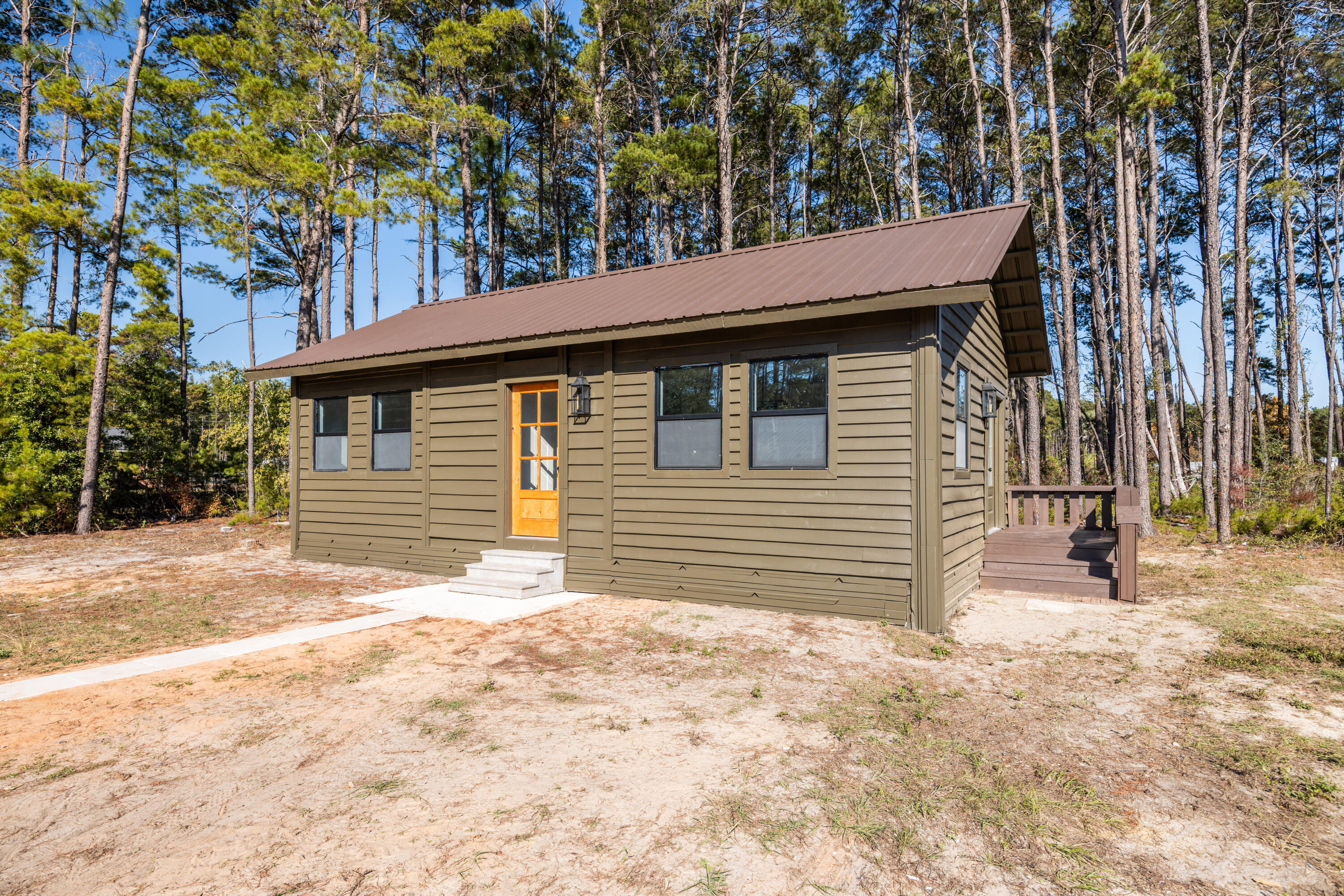 HAPPY HOLLOW - Residential