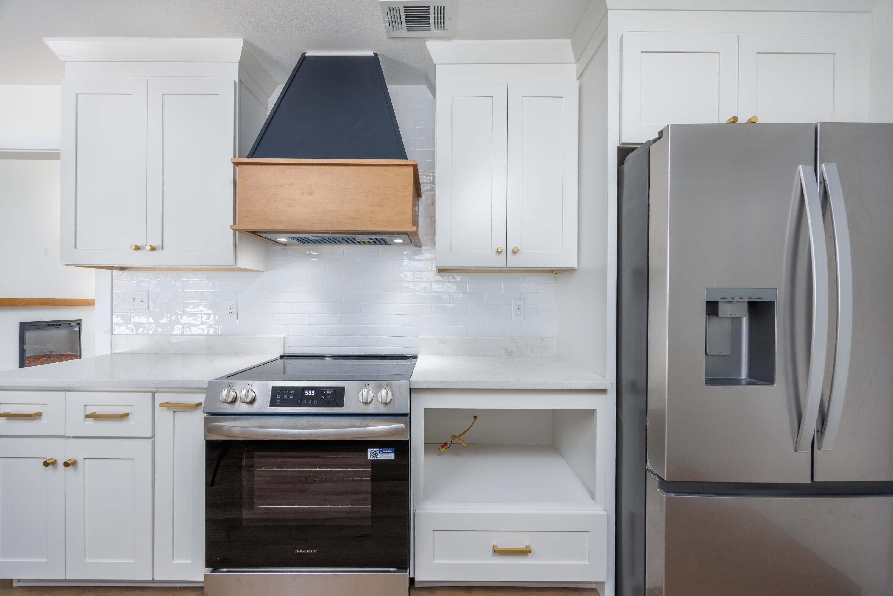 HAPPY HOLLOW - Residential