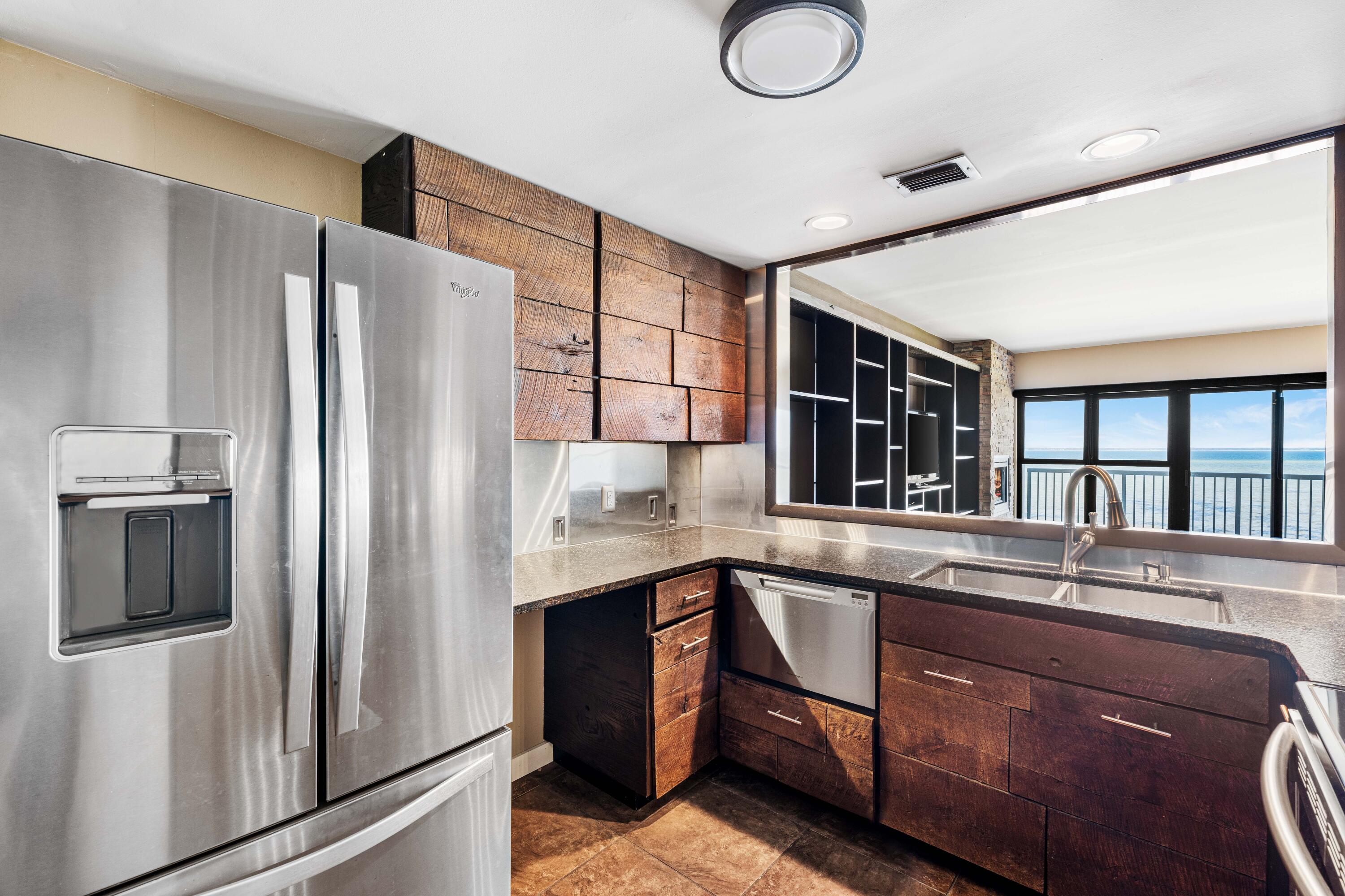 PLAYERS CLUB AT SAN DESTIN - Residential
