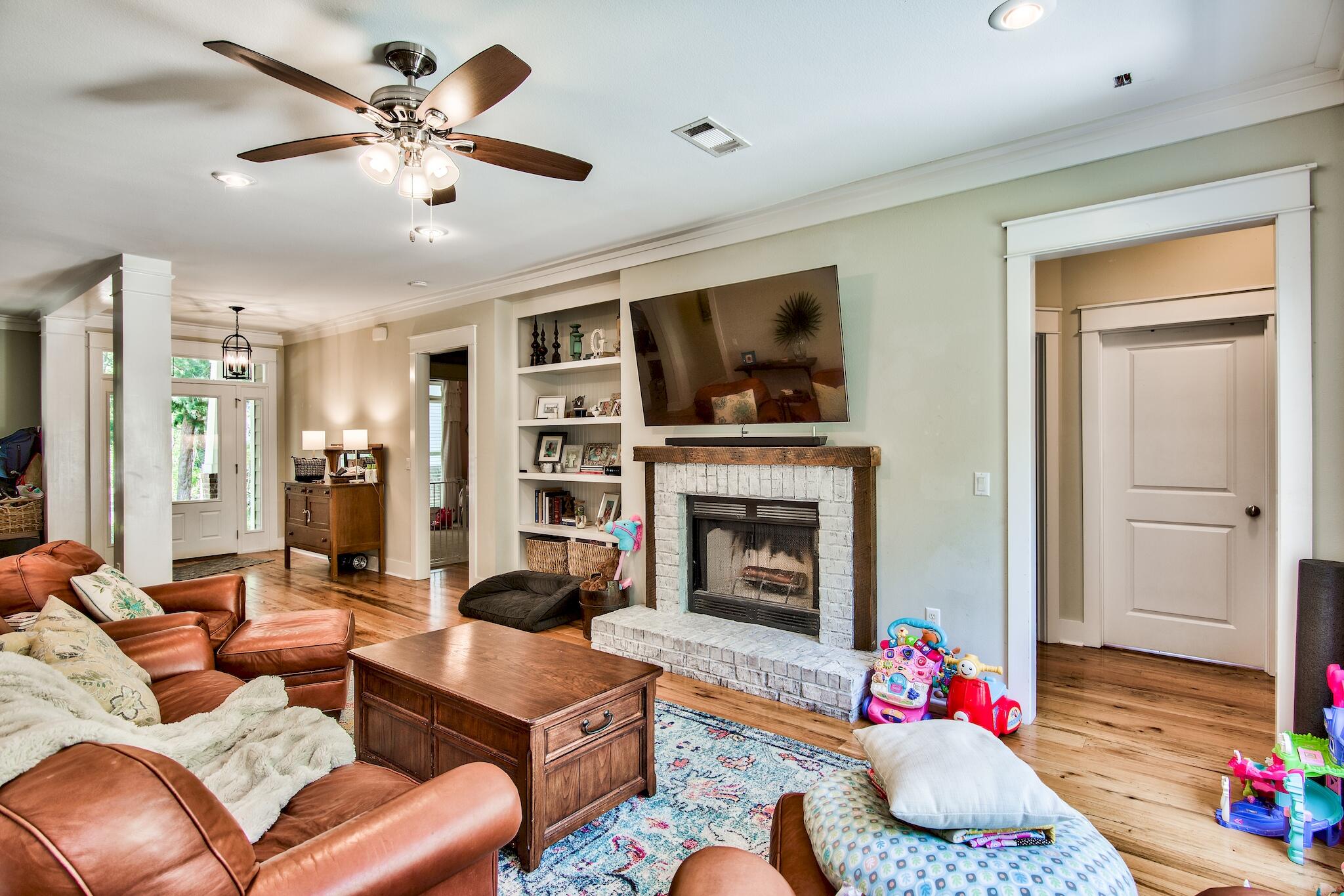 FISCHERS LANDING - Residential