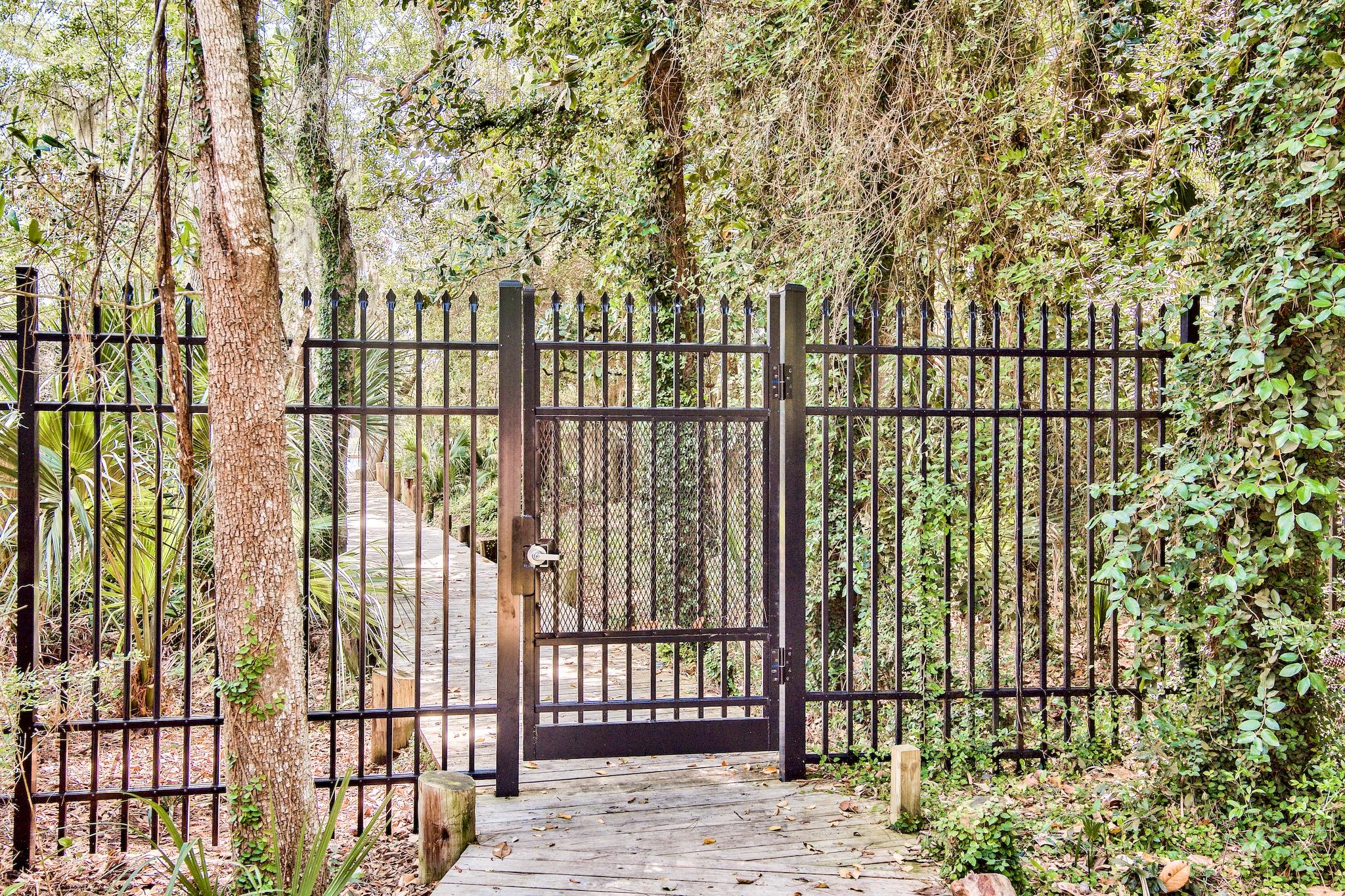 FISCHERS LANDING - Residential