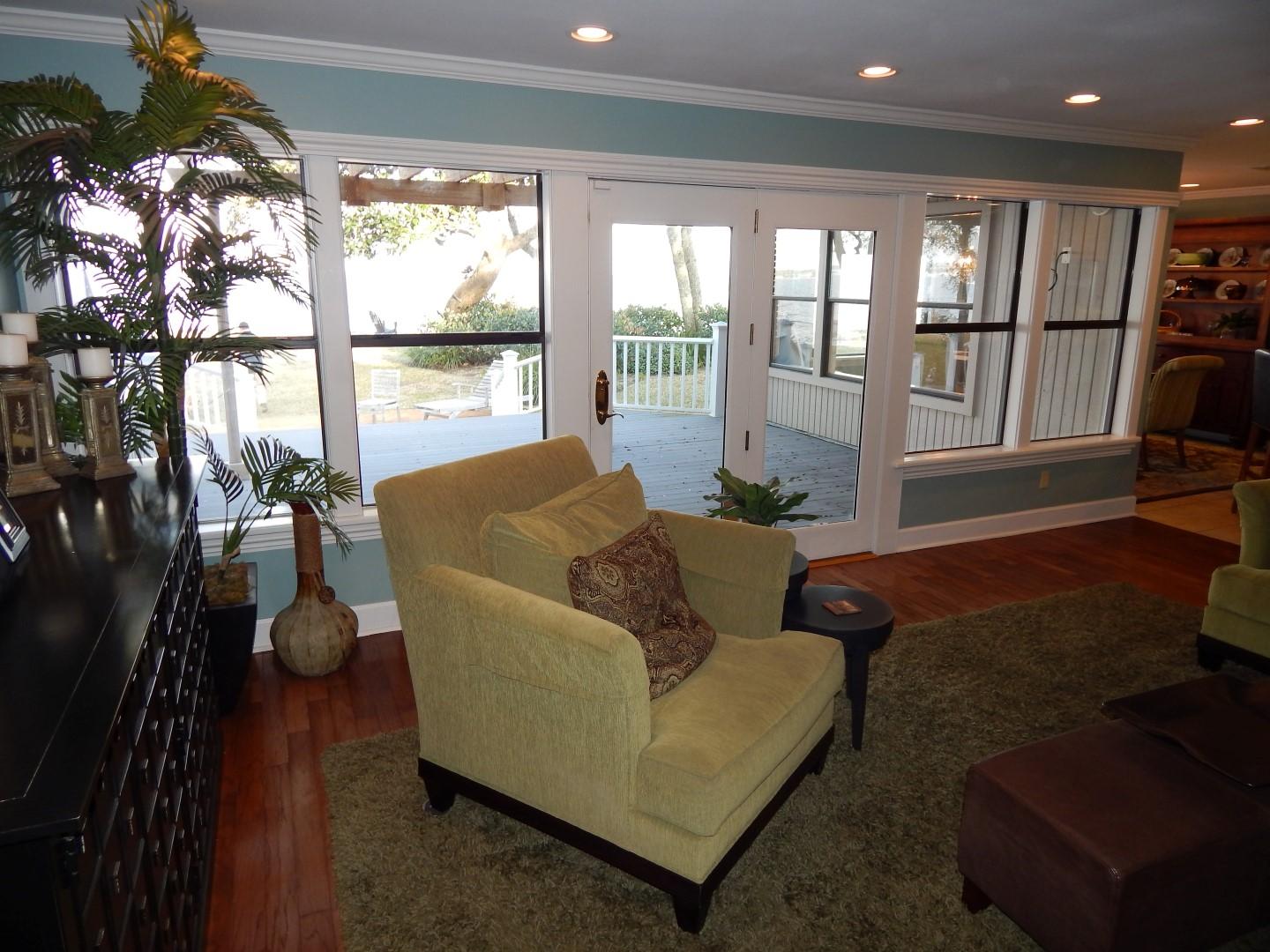 ELLIOTTS POINT 7TH ADDN - Residential