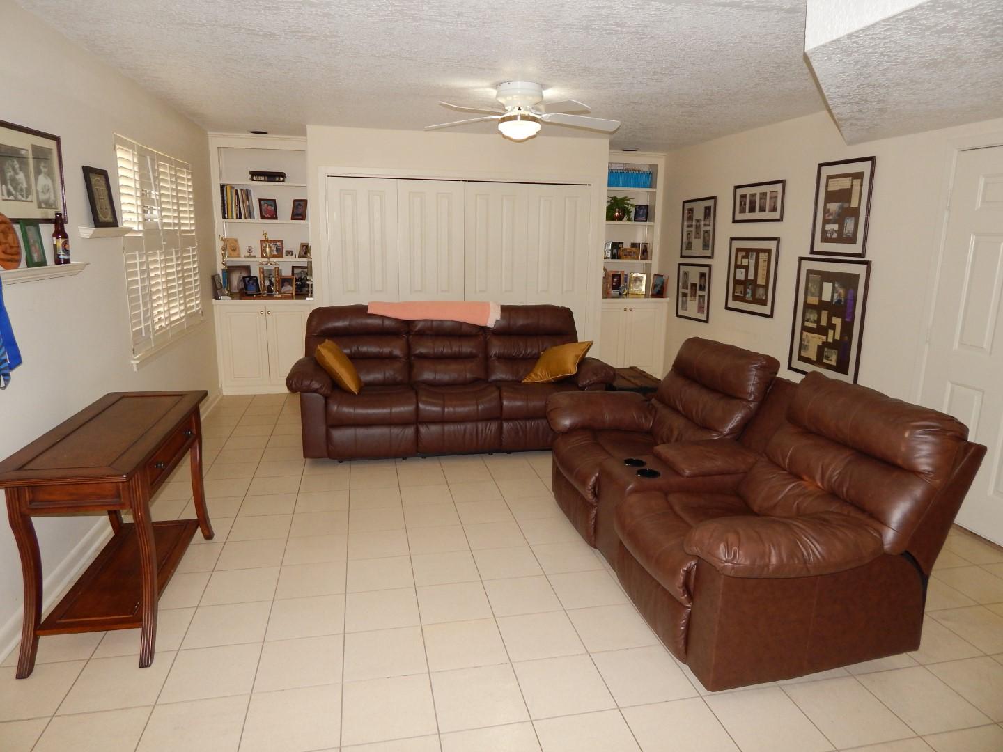 ELLIOTTS POINT 7TH ADDN - Residential