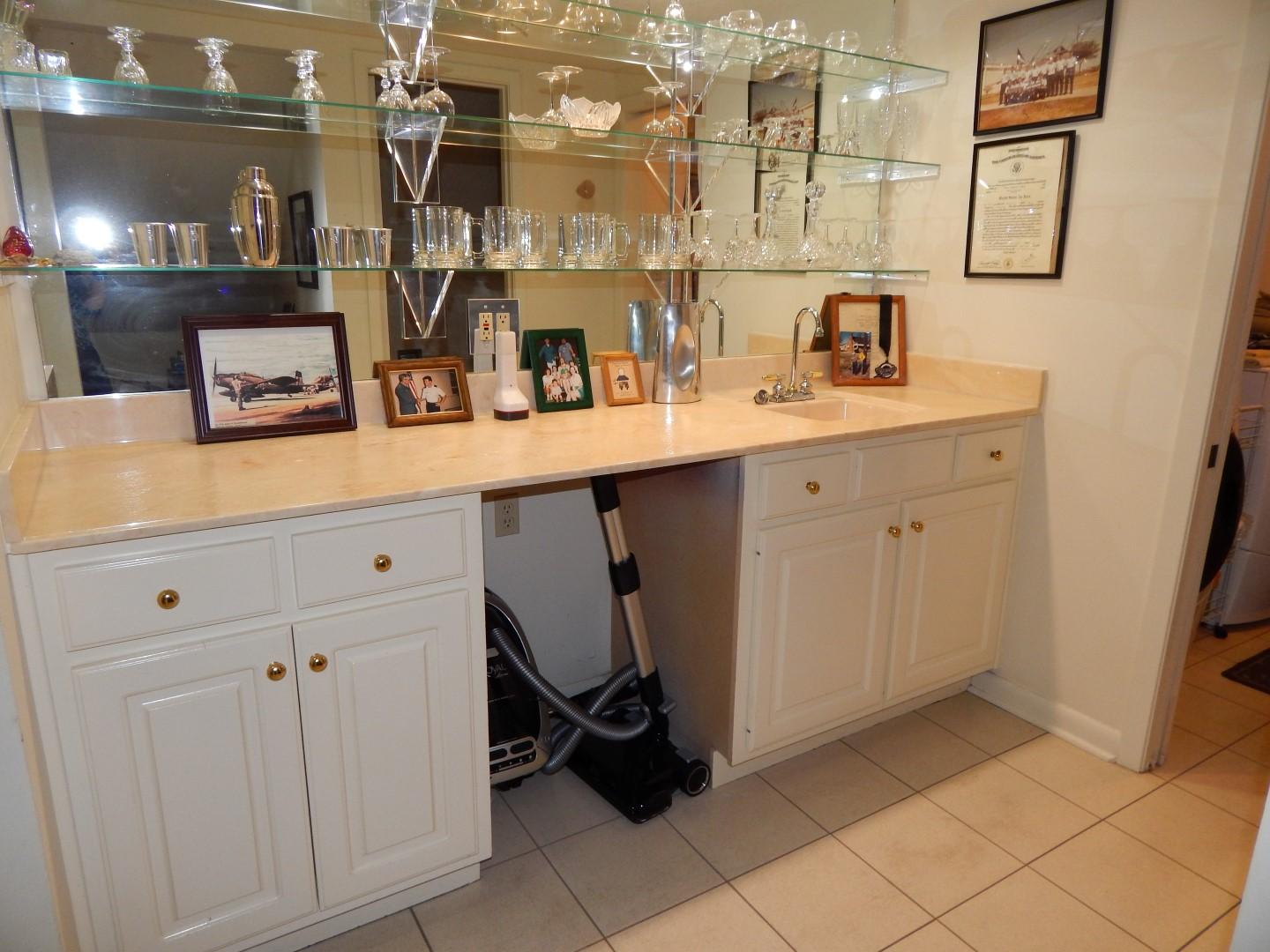 ELLIOTTS POINT 7TH ADDN - Residential