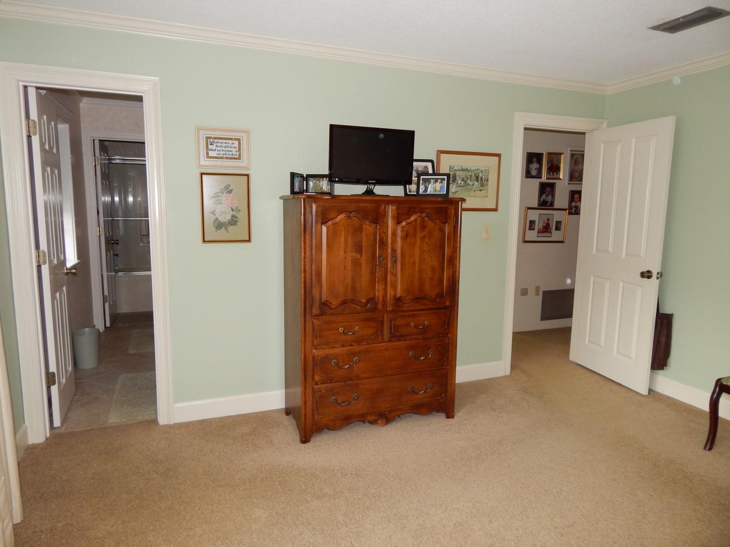 ELLIOTTS POINT 7TH ADDN - Residential