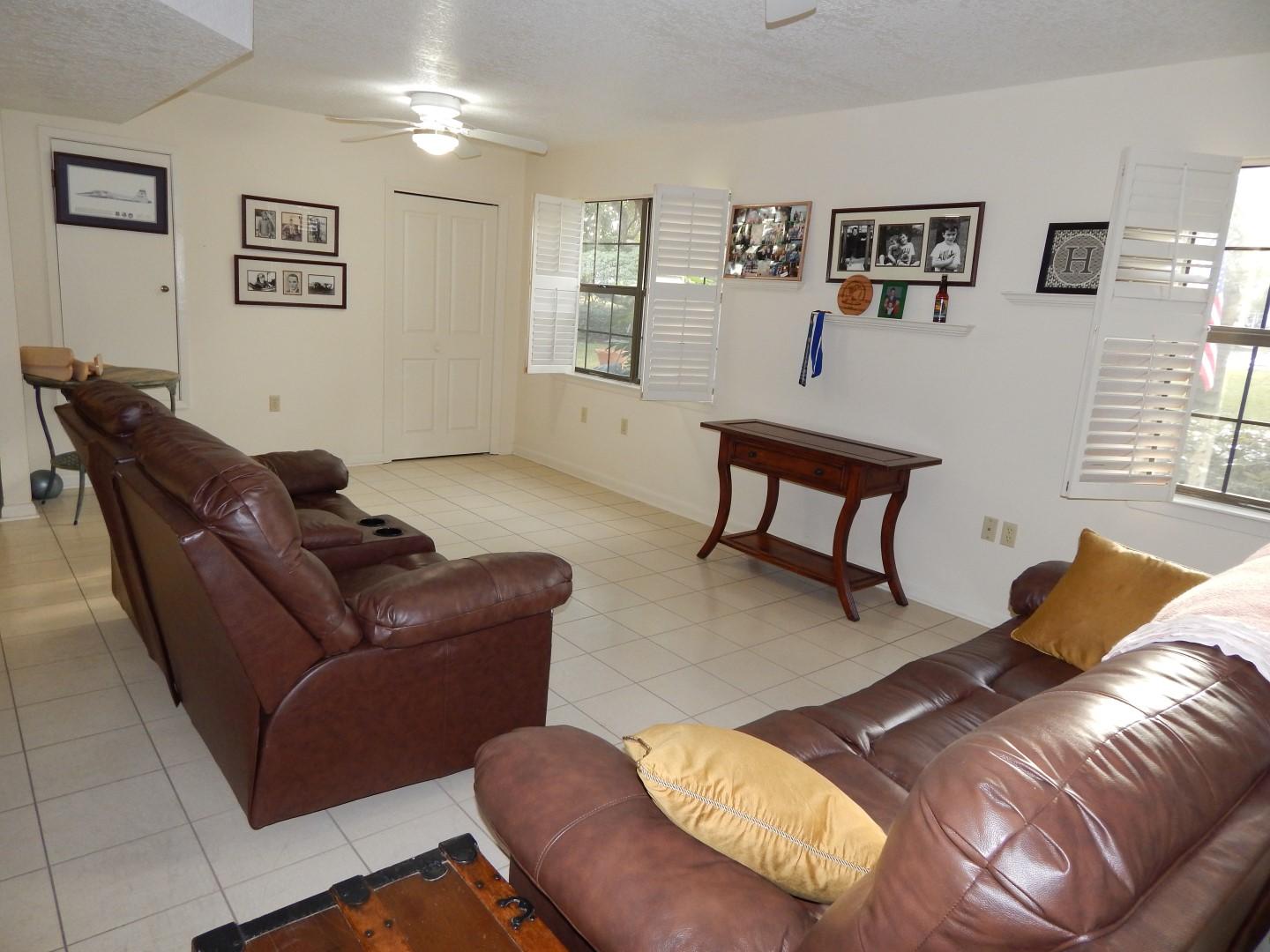 ELLIOTTS POINT 7TH ADDN - Residential