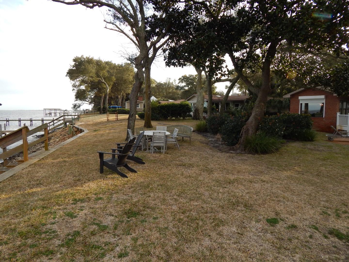 ELLIOTTS POINT 7TH ADDN - Residential