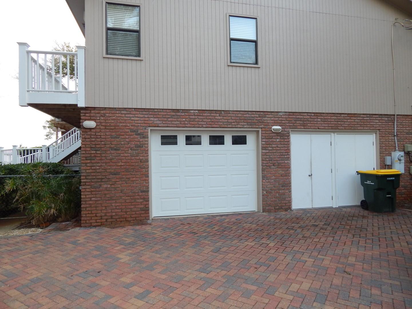 ELLIOTTS POINT 7TH ADDN - Residential