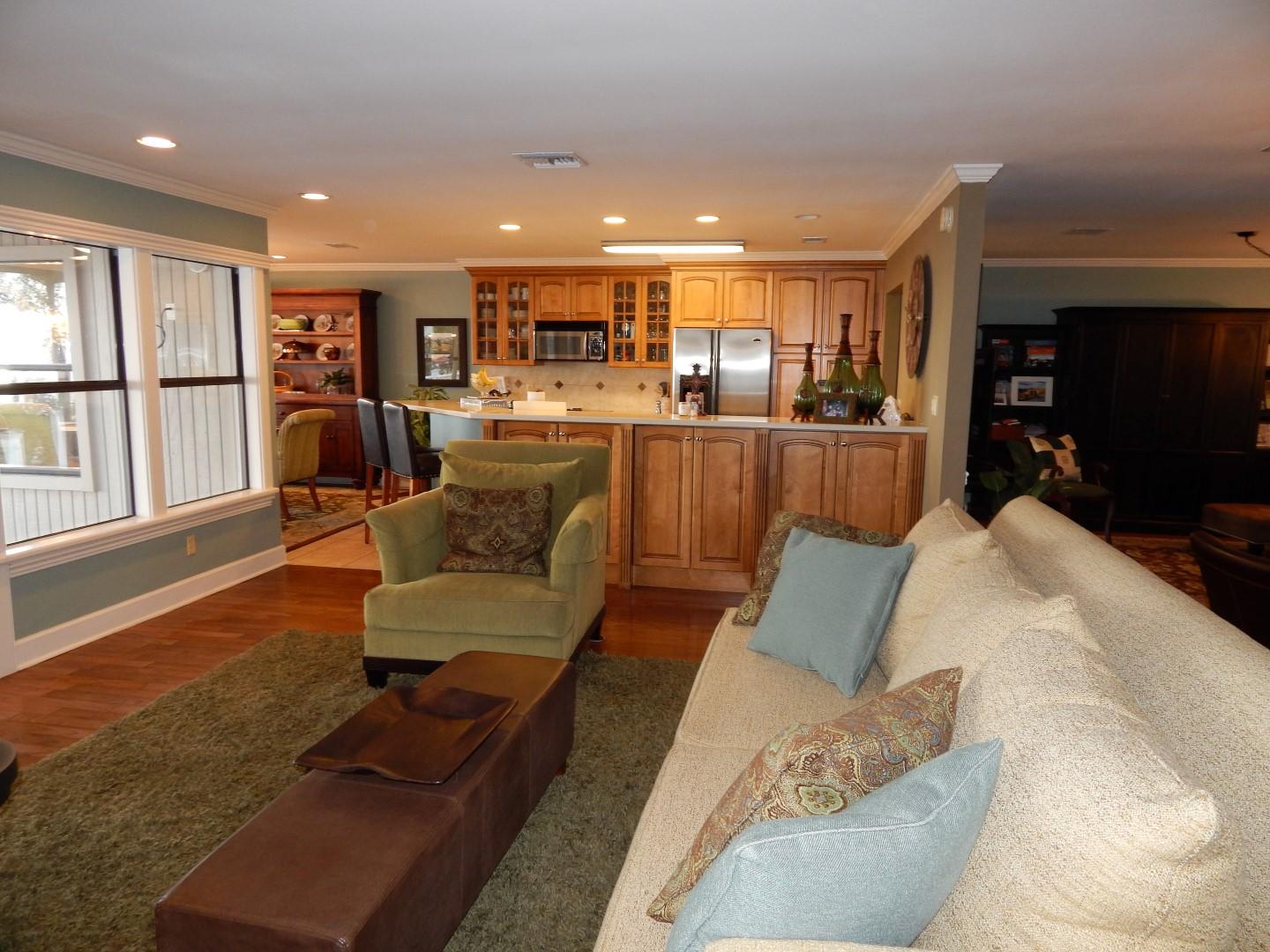 ELLIOTTS POINT 7TH ADDN - Residential