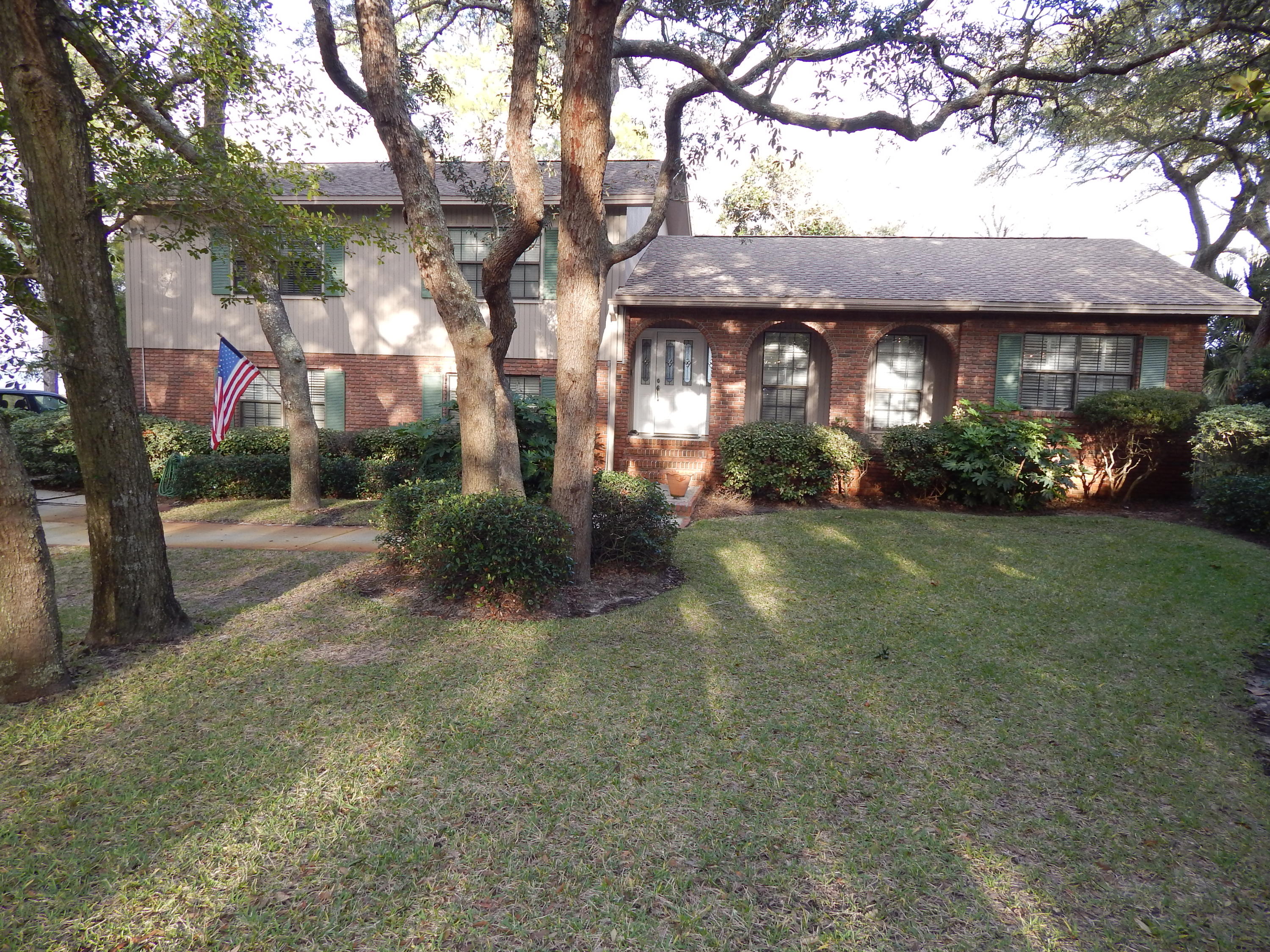 ELLIOTTS POINT 7TH ADDN - Residential