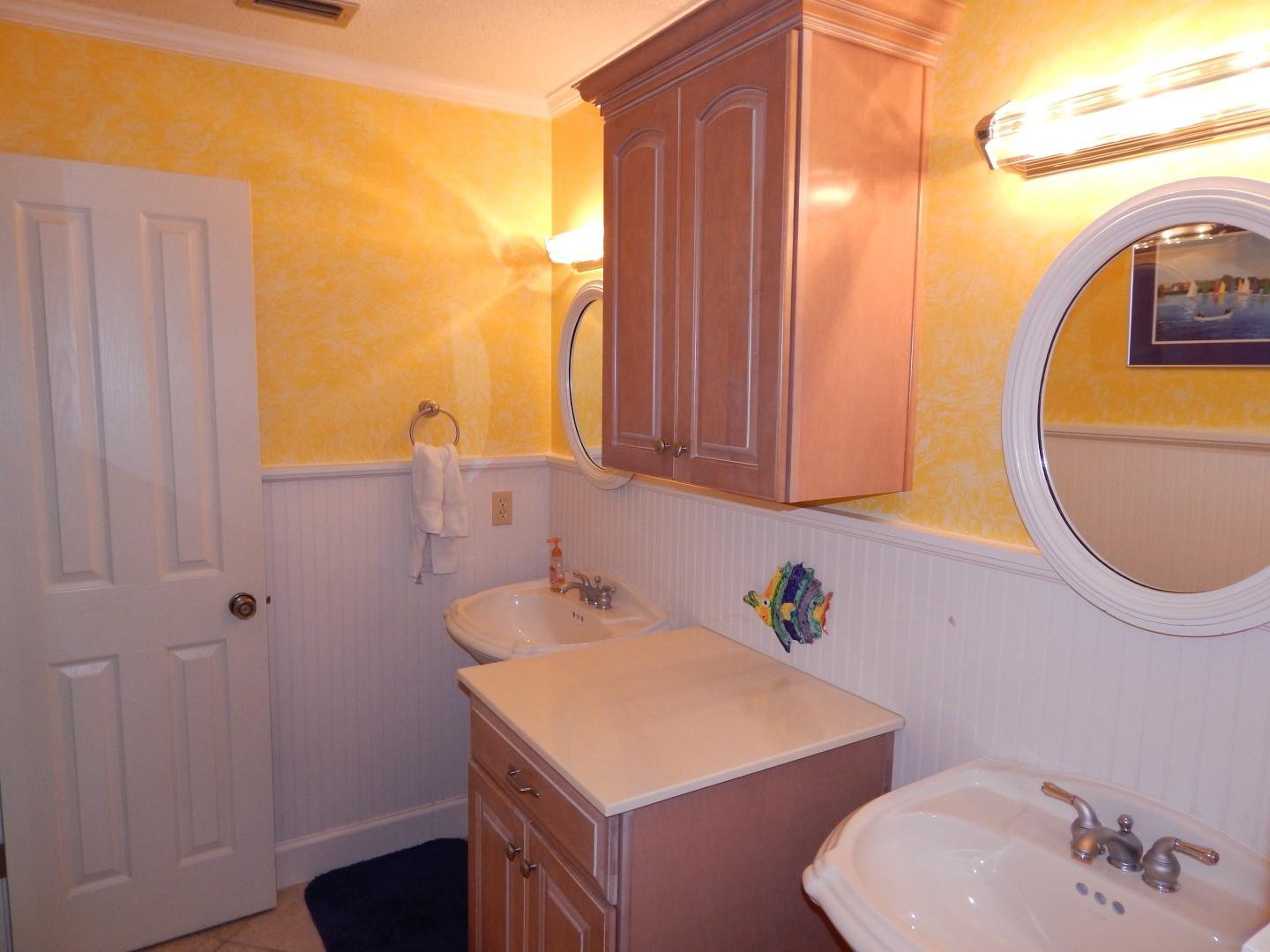 ELLIOTTS POINT 7TH ADDN - Residential