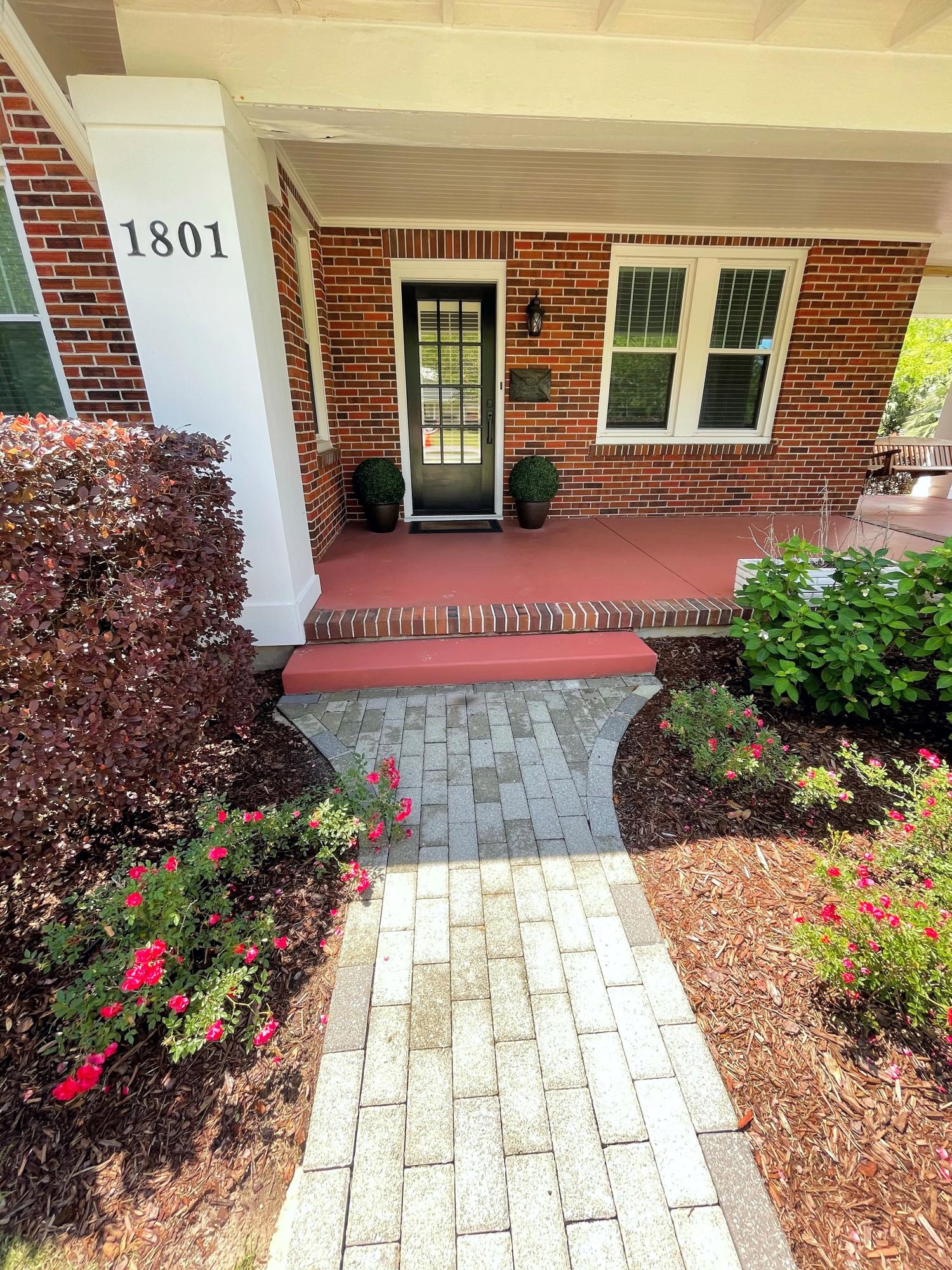 EAST HILL - Residential