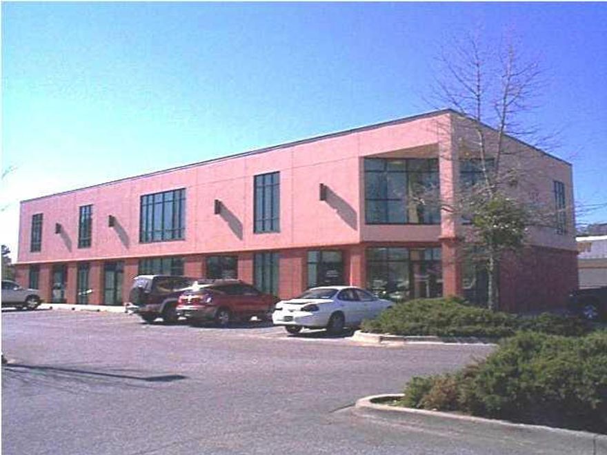 THIS 1ST FLOOR OFFICE SPACE IS NEAR SHOPPING CENTERS, SCHOOLS, AND CONVENIENT TO EGLIN AFB AND 7TH FORCES FACILITY..UNIT HAS 2 LARGE PRIVATE OFFICES, CONFERENCE ROOM, AND SPACIOUS RECEPTION/WAITING AREA, BREAK AREA, AND 1 BATHROOM..OFFICE HAS FRONT AND REAR ENTRANCES..PLENTY OF PARKING..TRIPLE NET LEASE..
