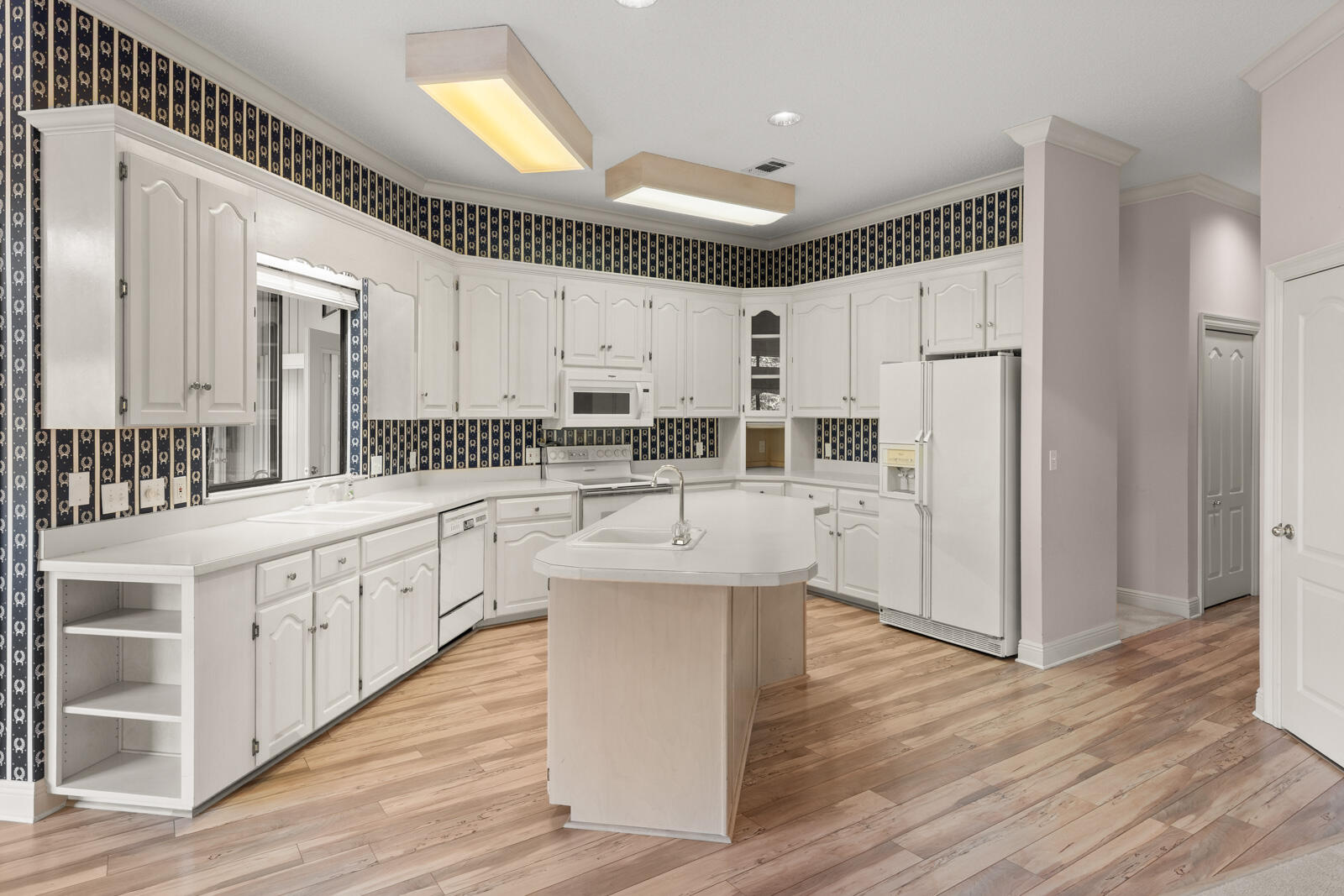LE CHATEAU - Residential