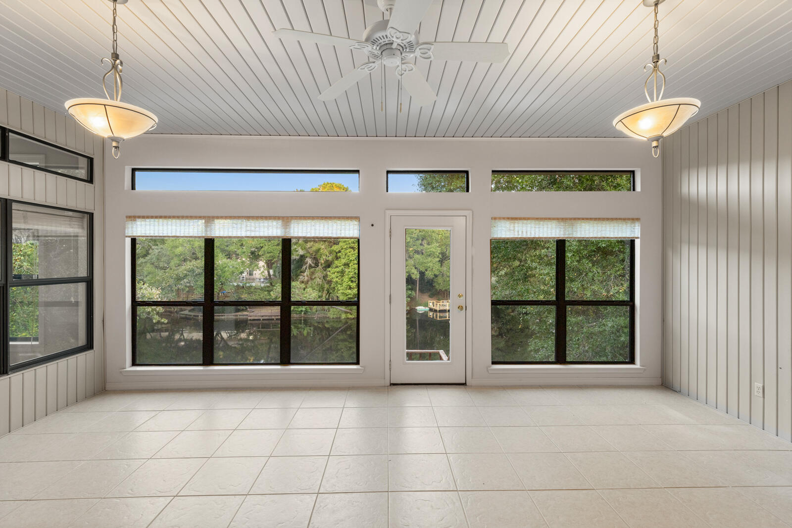 LE CHATEAU - Residential