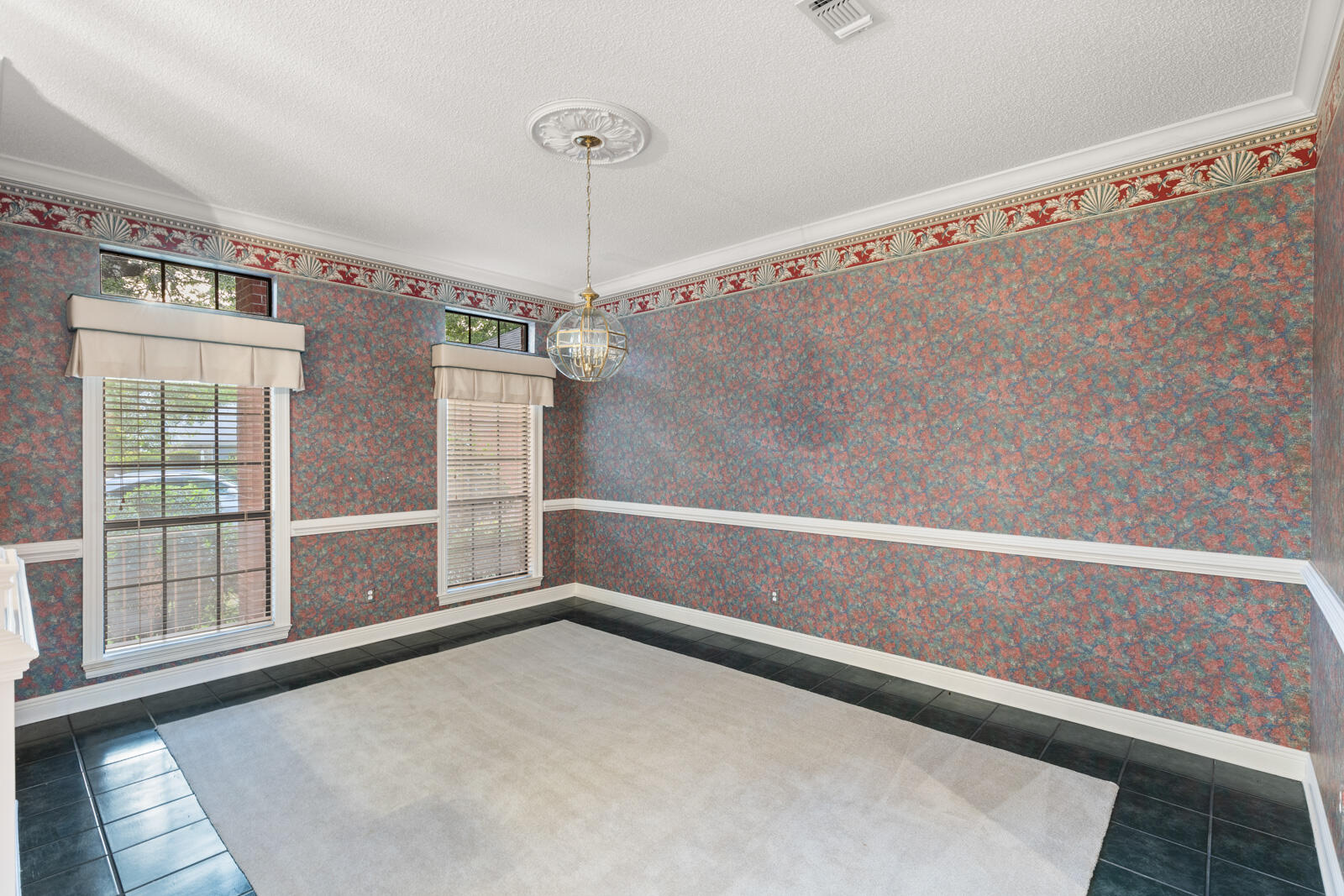 LE CHATEAU - Residential