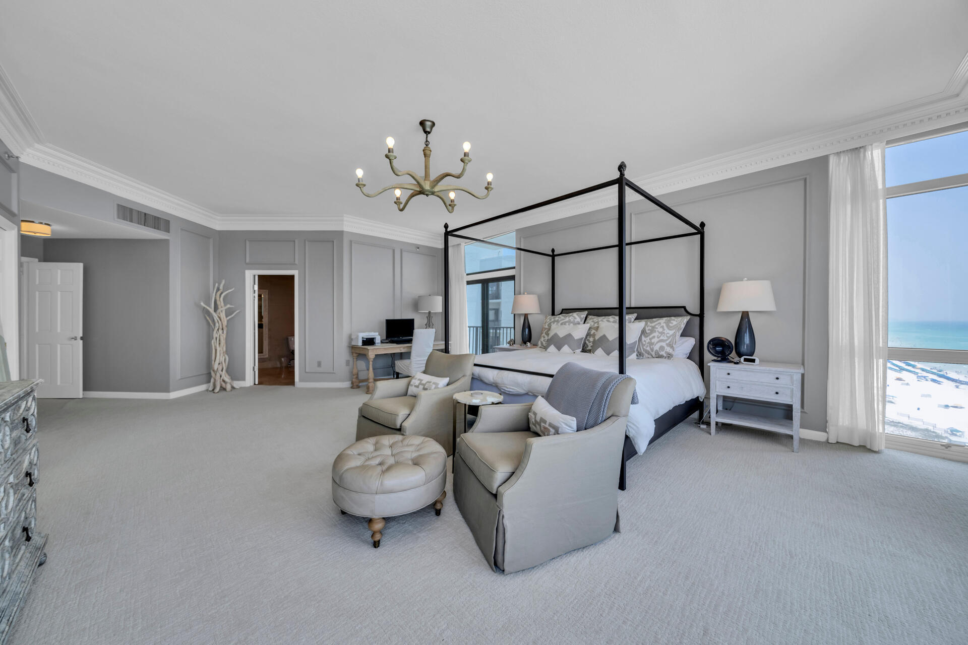 REGENCY TOWERS - Residential