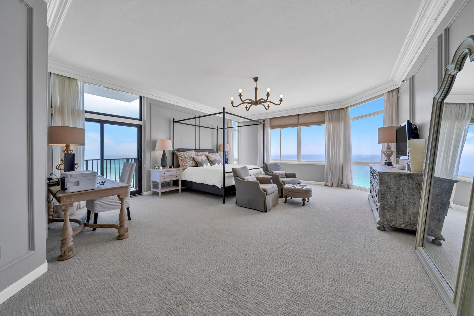 REGENCY TOWERS - Residential