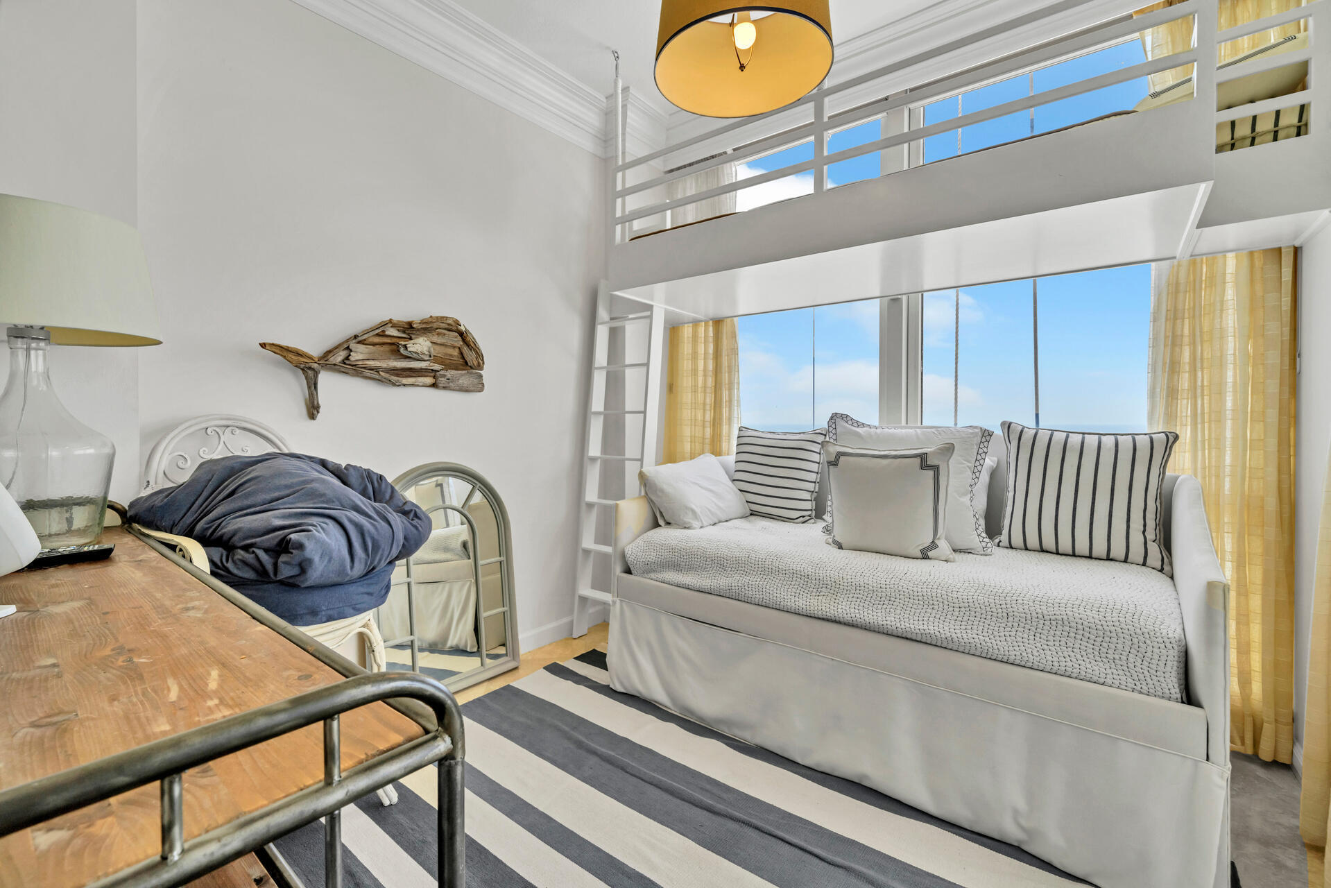 REGENCY TOWERS - Residential